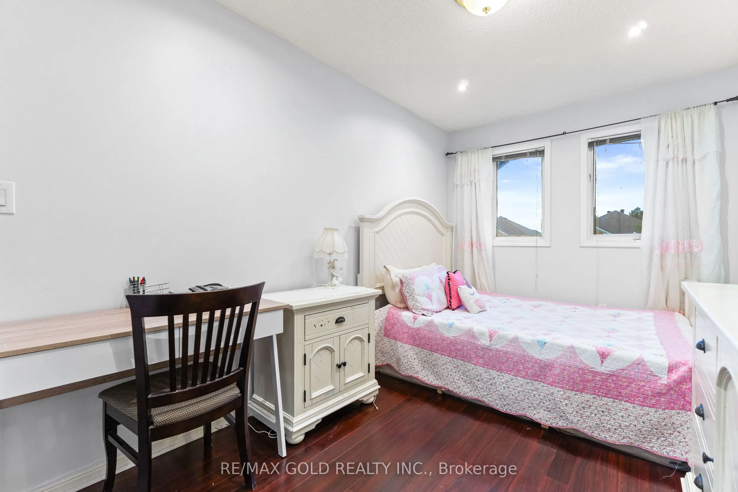 83 Mount Ranier Crescent
