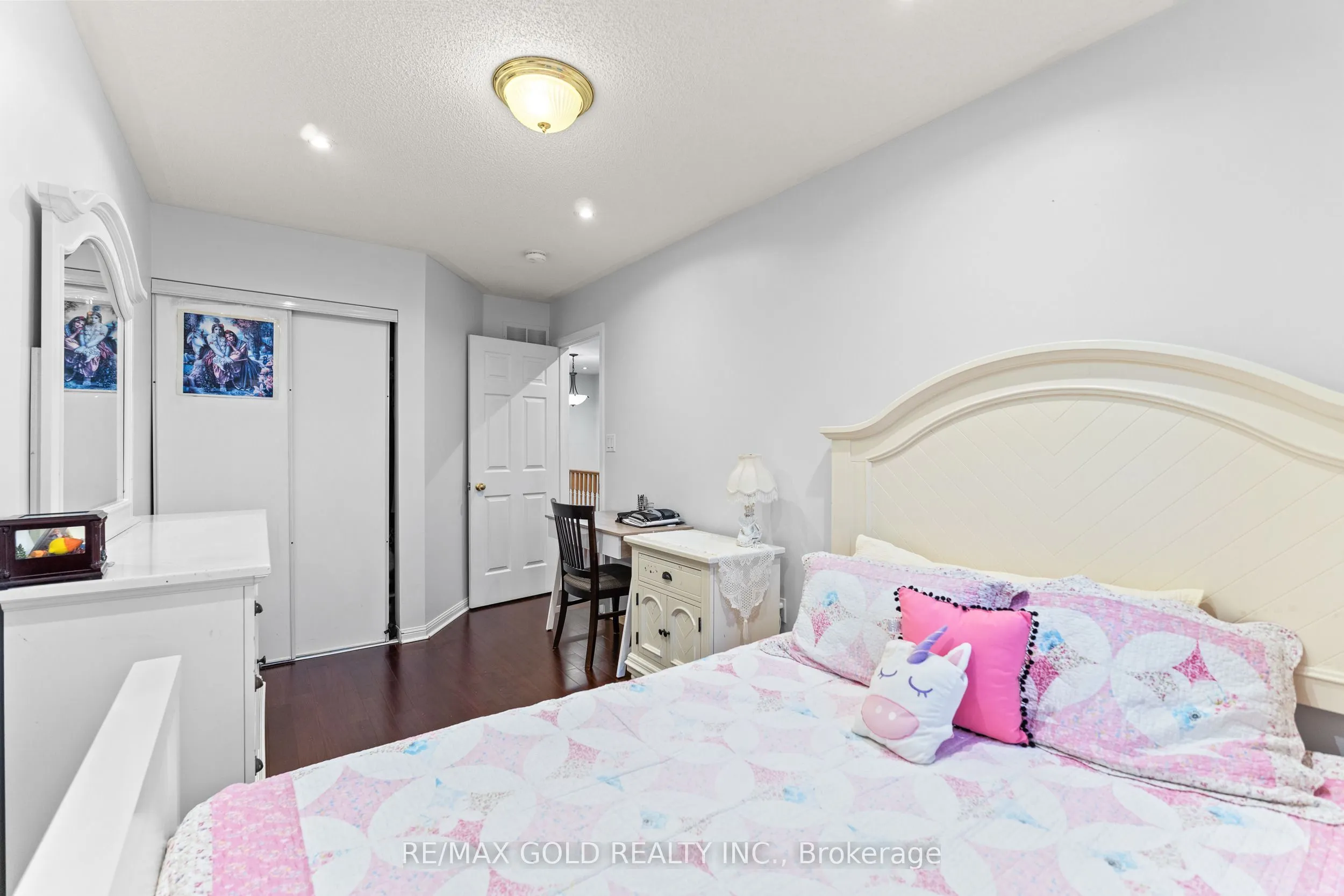 83 Mount Ranier Crescent