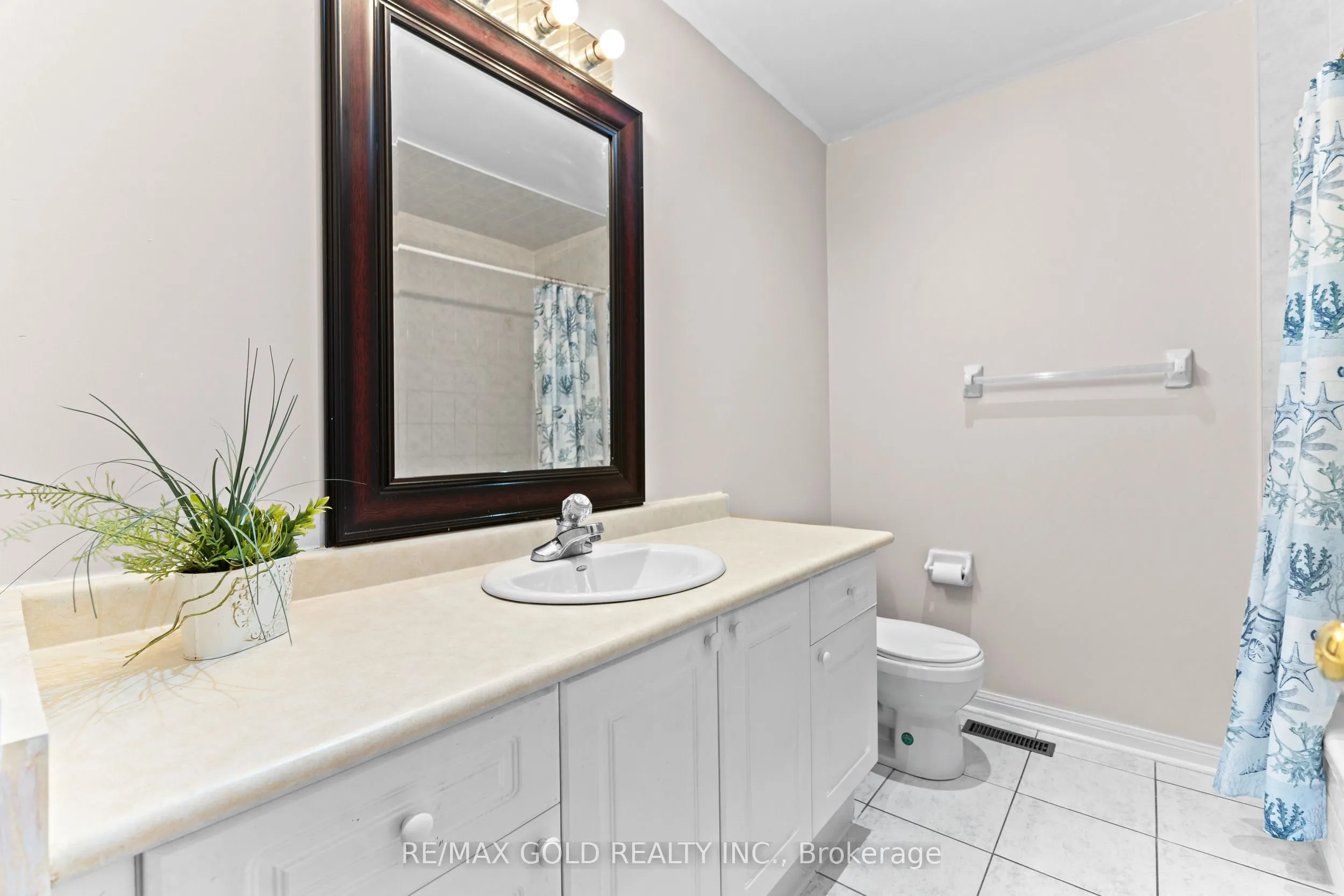 83 Mount Ranier Crescent