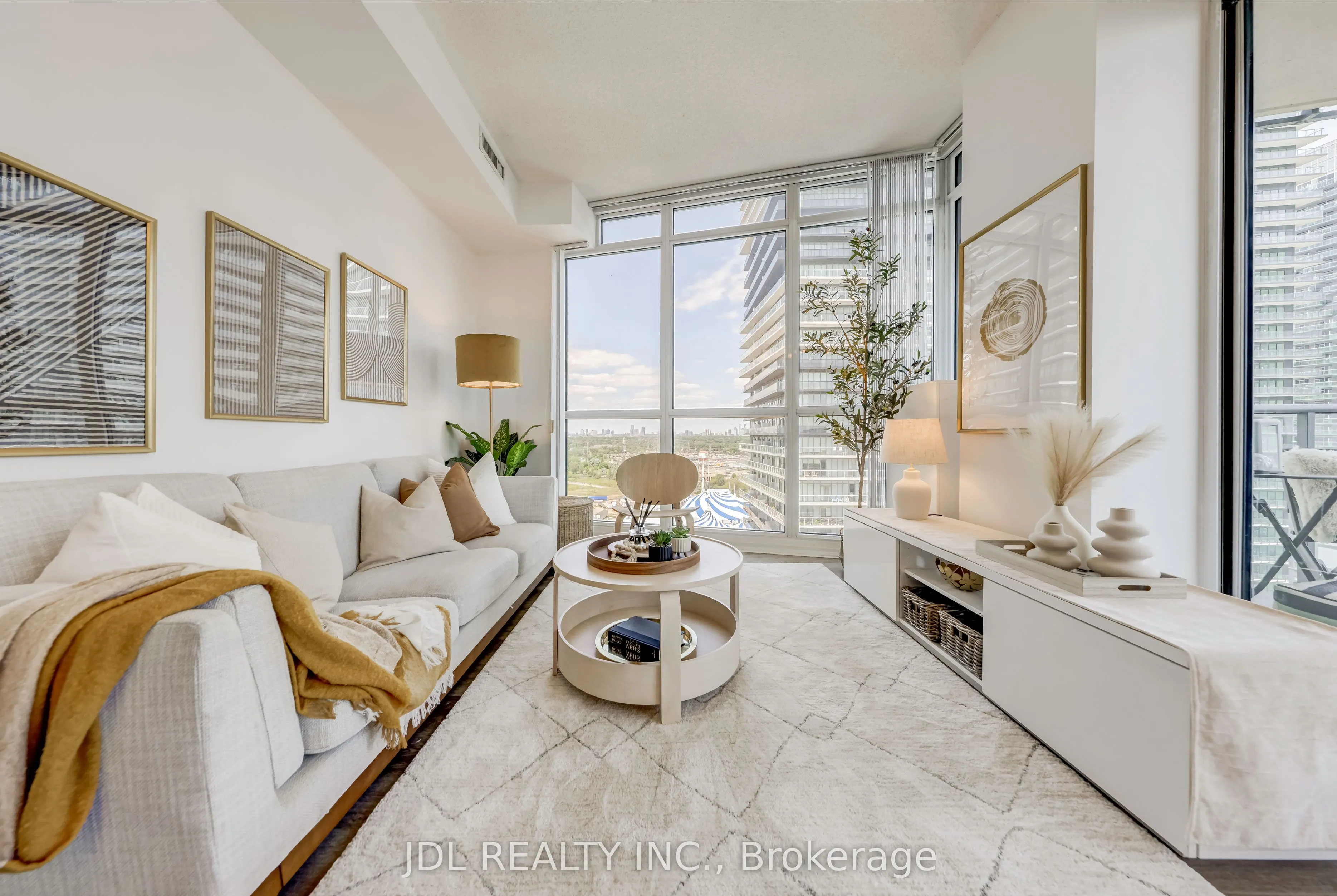 59 Annie Craig Drive, #1909