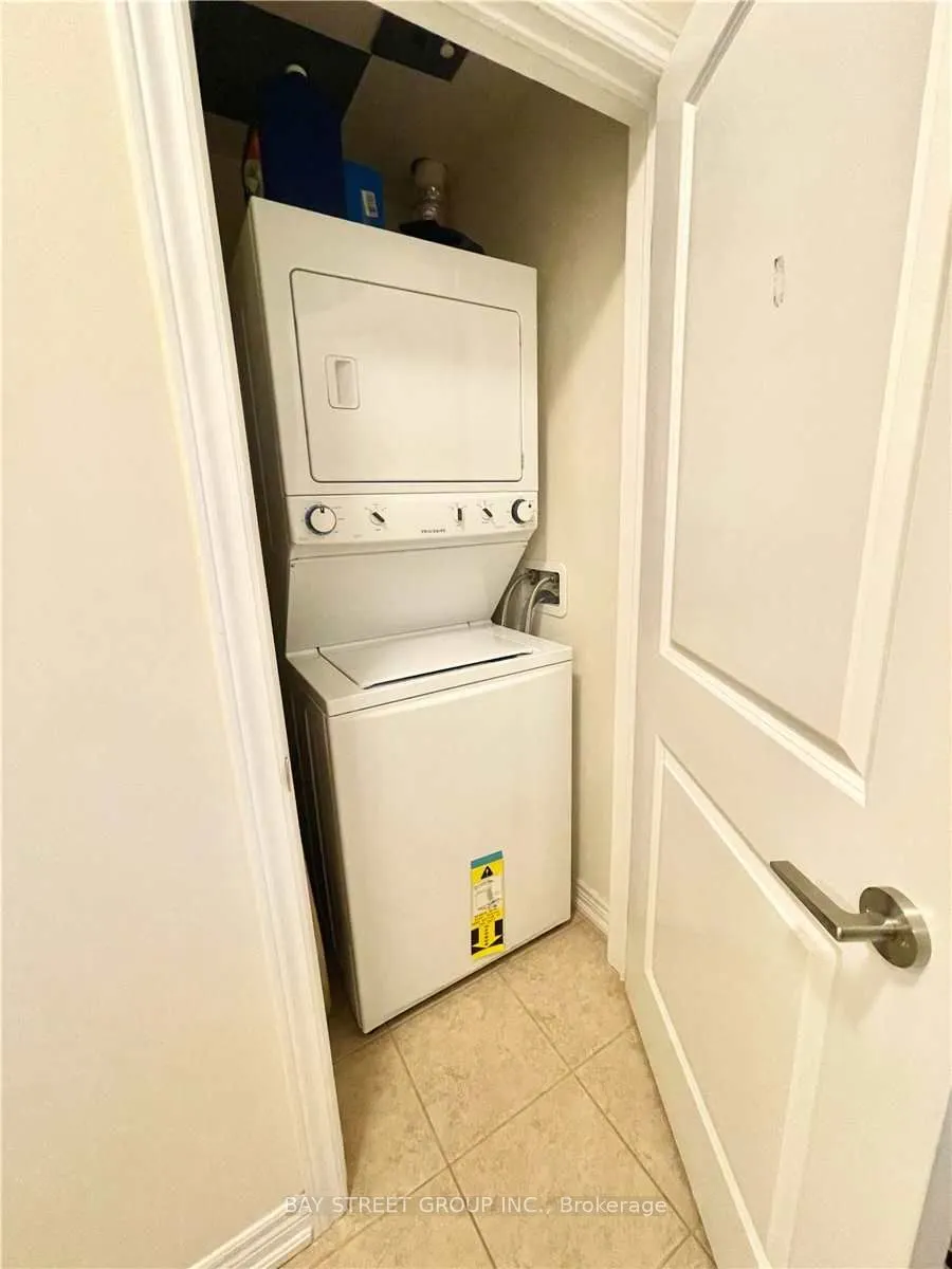 276 Gatwick Drive, #202