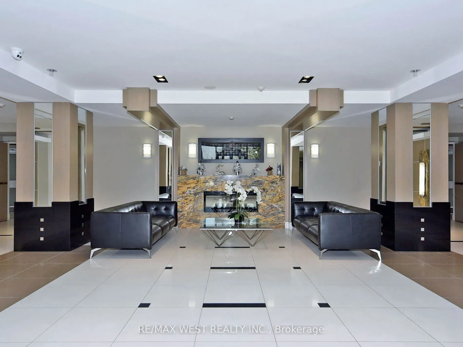 1060 Sheppard Avenue, #410