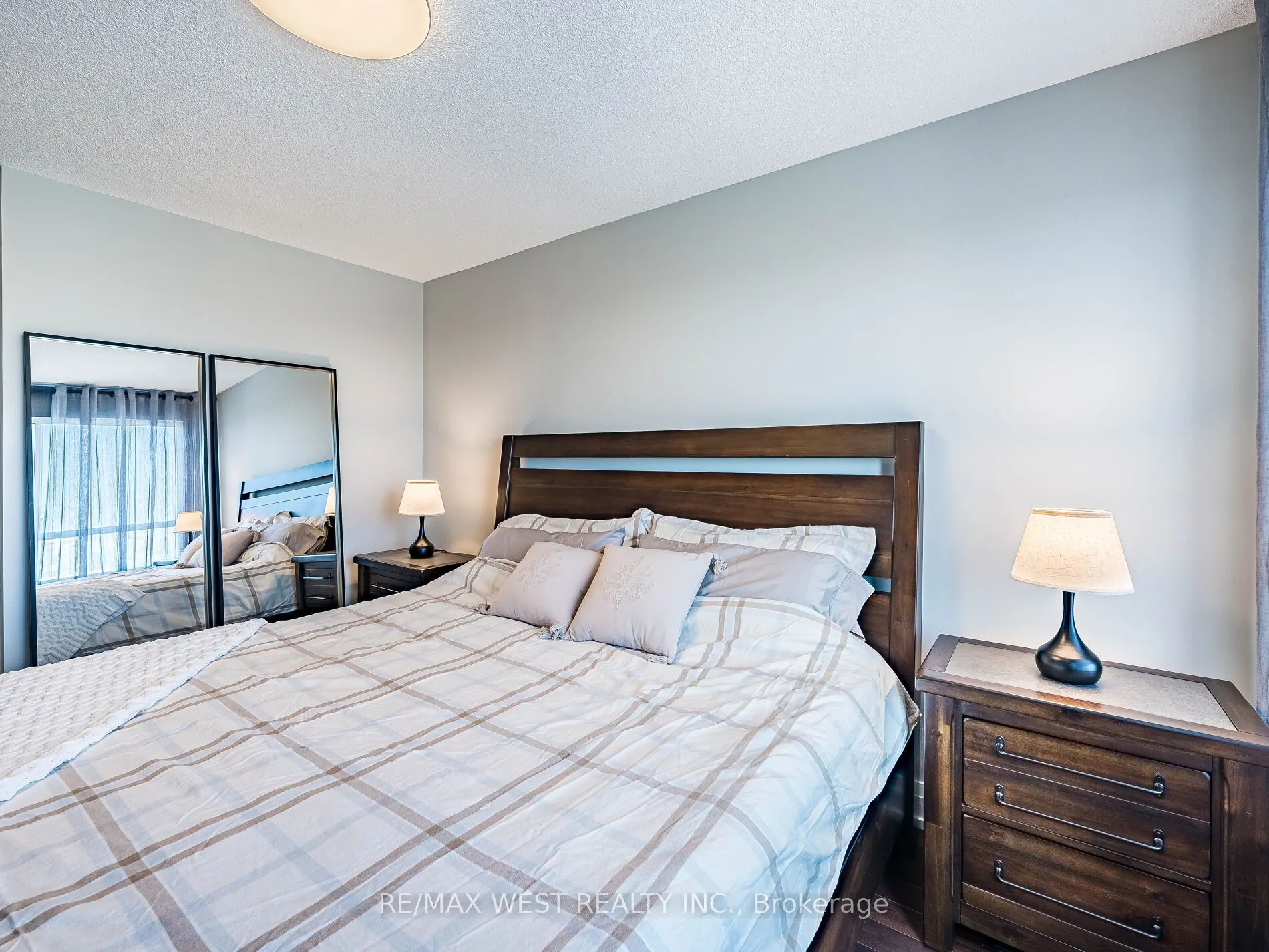 1060 Sheppard Avenue, #410