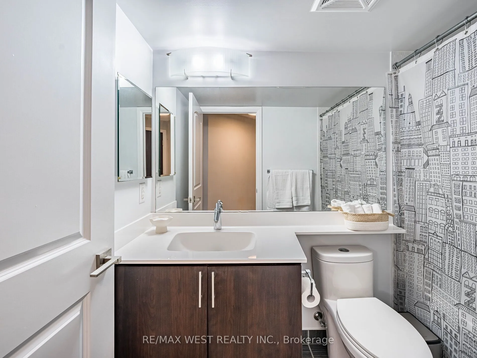 1060 Sheppard Avenue, #410