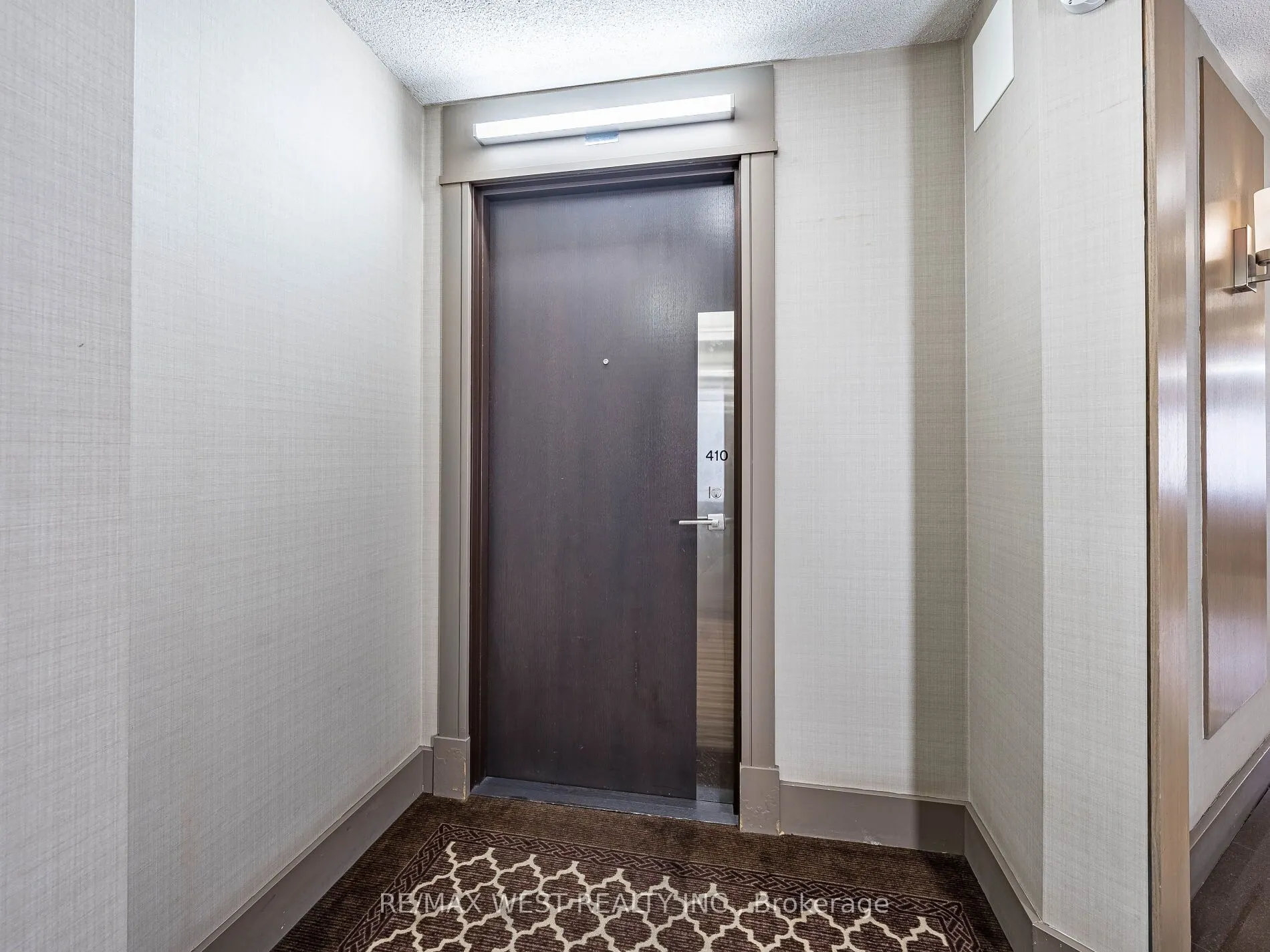 1060 Sheppard Avenue, #410