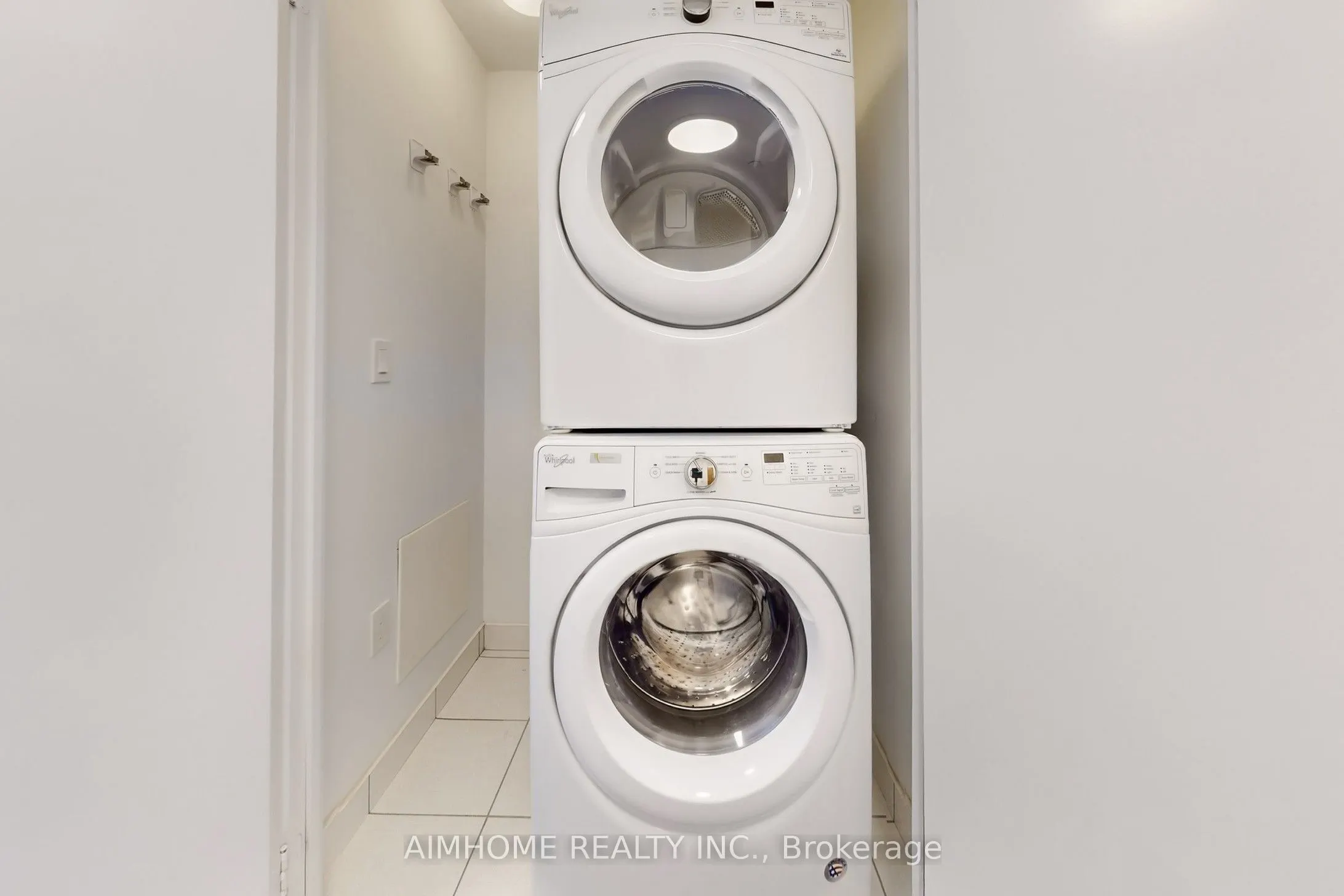 20 Shore Breeze Drive, #2207
