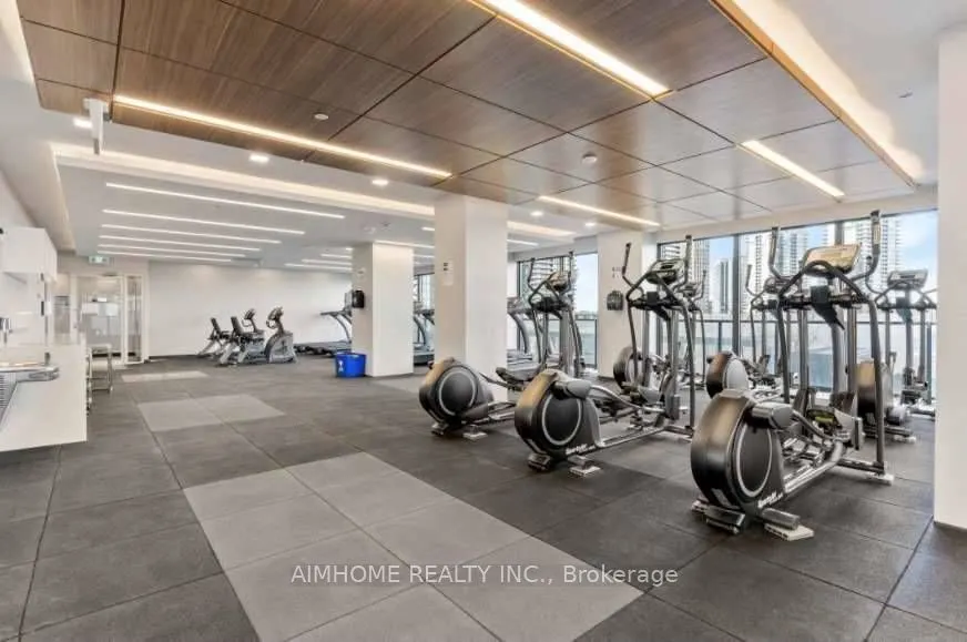 20 Shore Breeze Drive, #2207