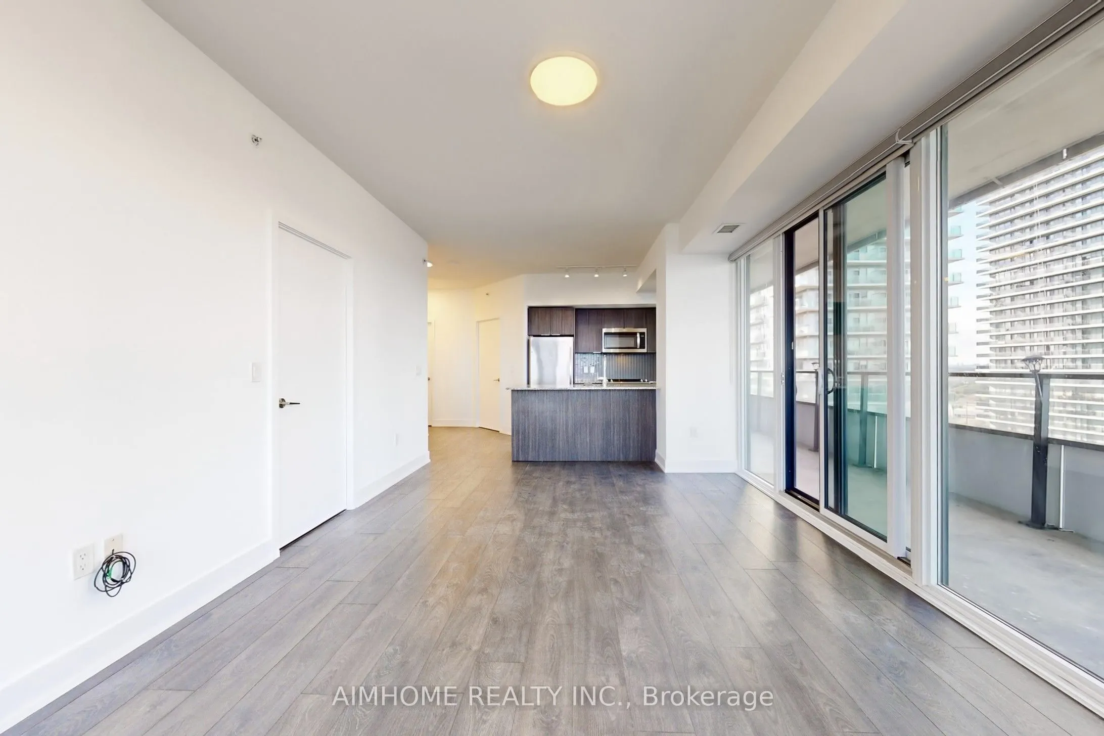 20 Shore Breeze Drive, #2207