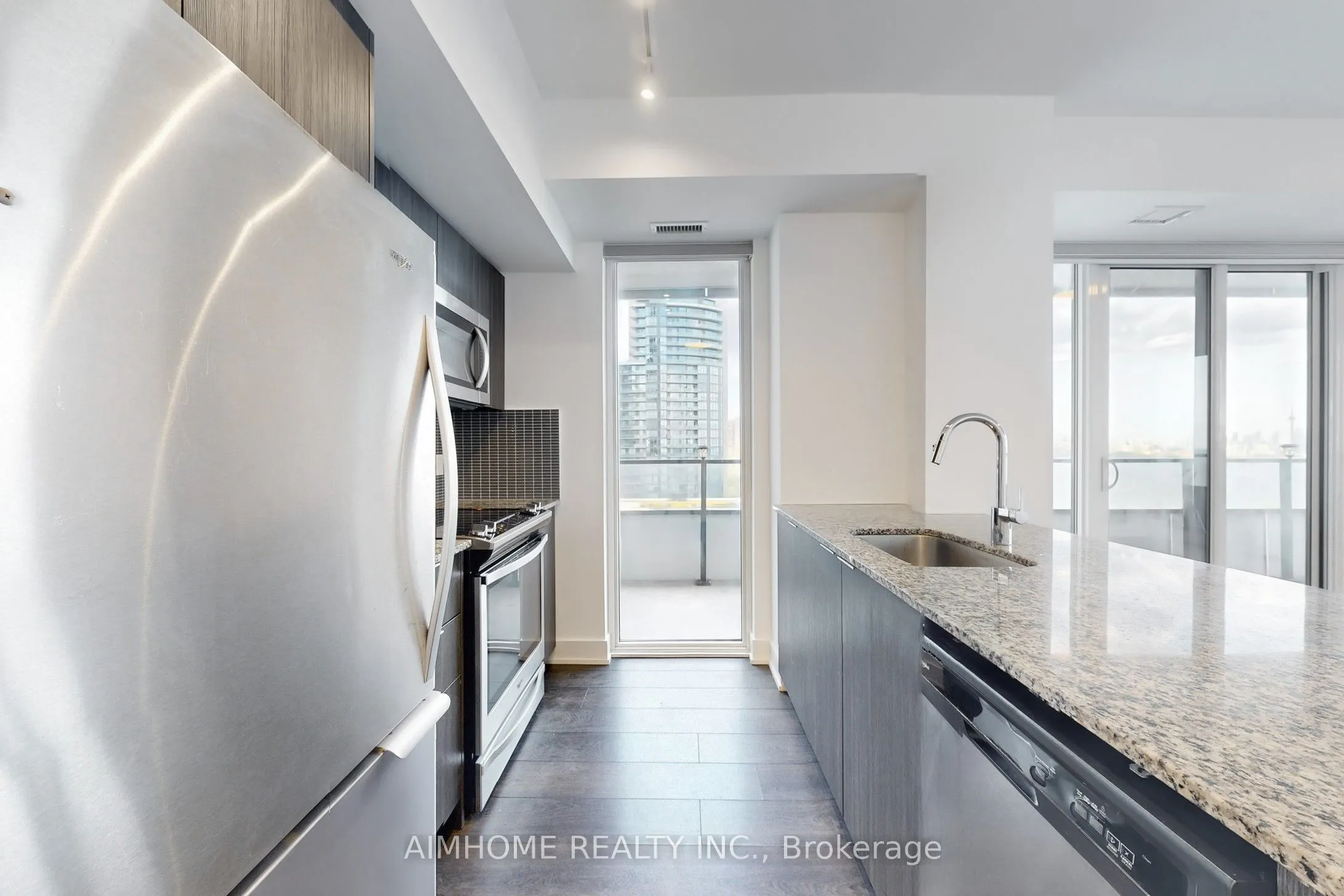 20 Shore Breeze Drive, #2207