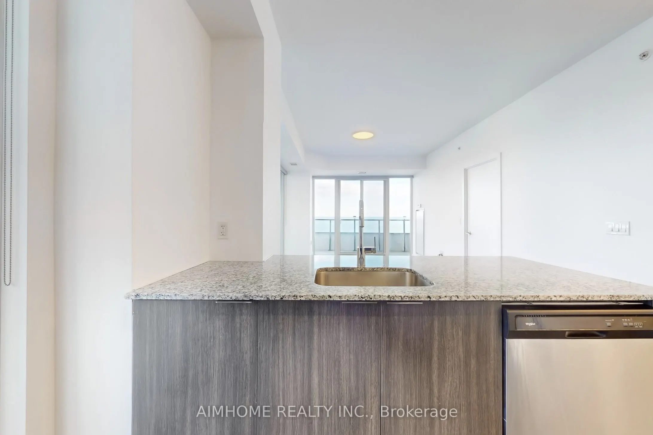 20 Shore Breeze Drive, #2207