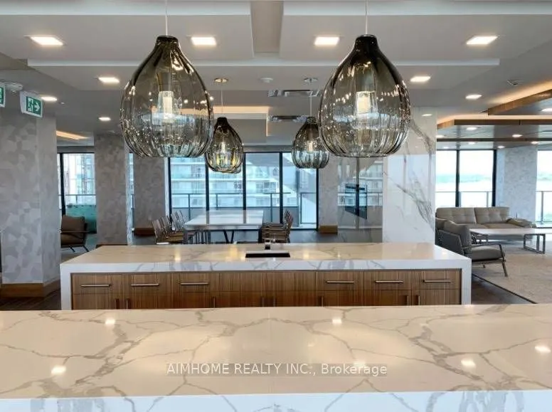 20 Shore Breeze Drive, #2207