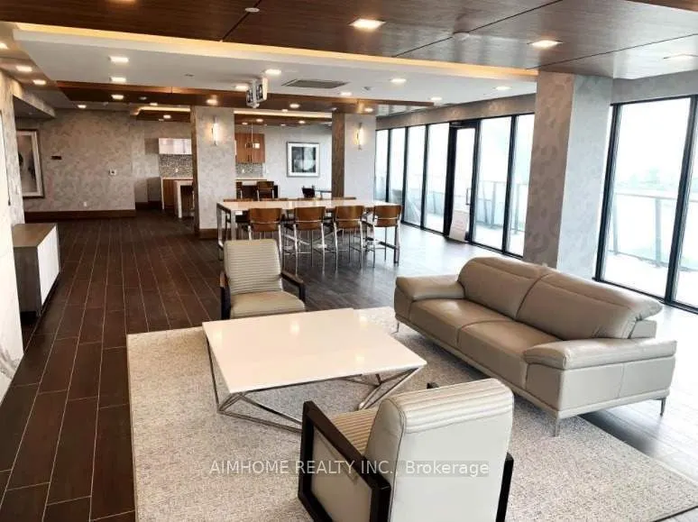 20 Shore Breeze Drive, #2207
