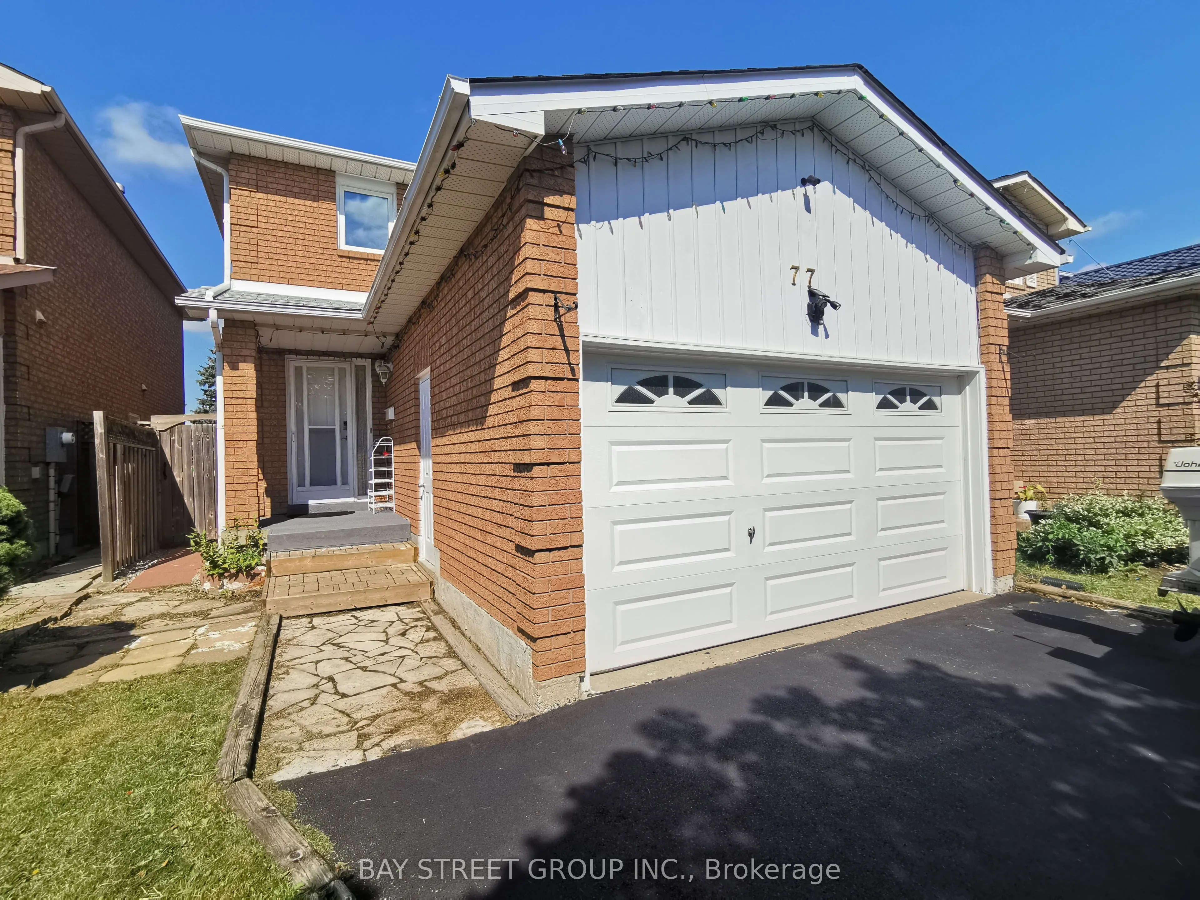 77 Toba Crescent