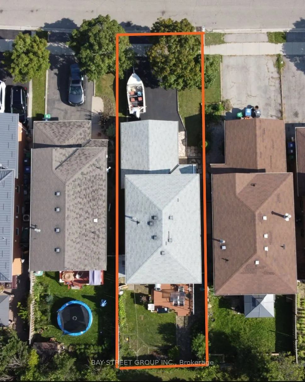 77 Toba Crescent
