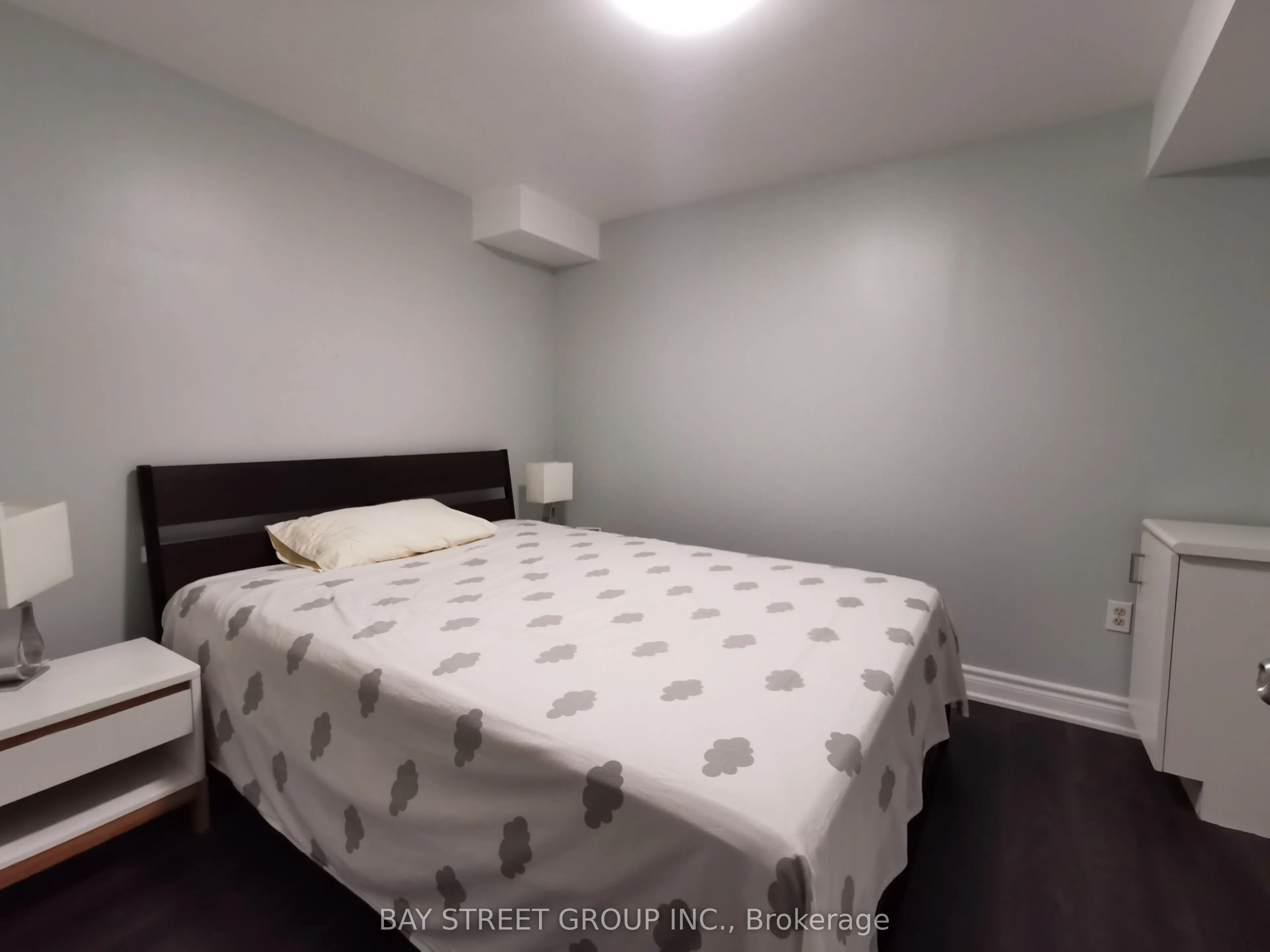 77 Toba Crescent