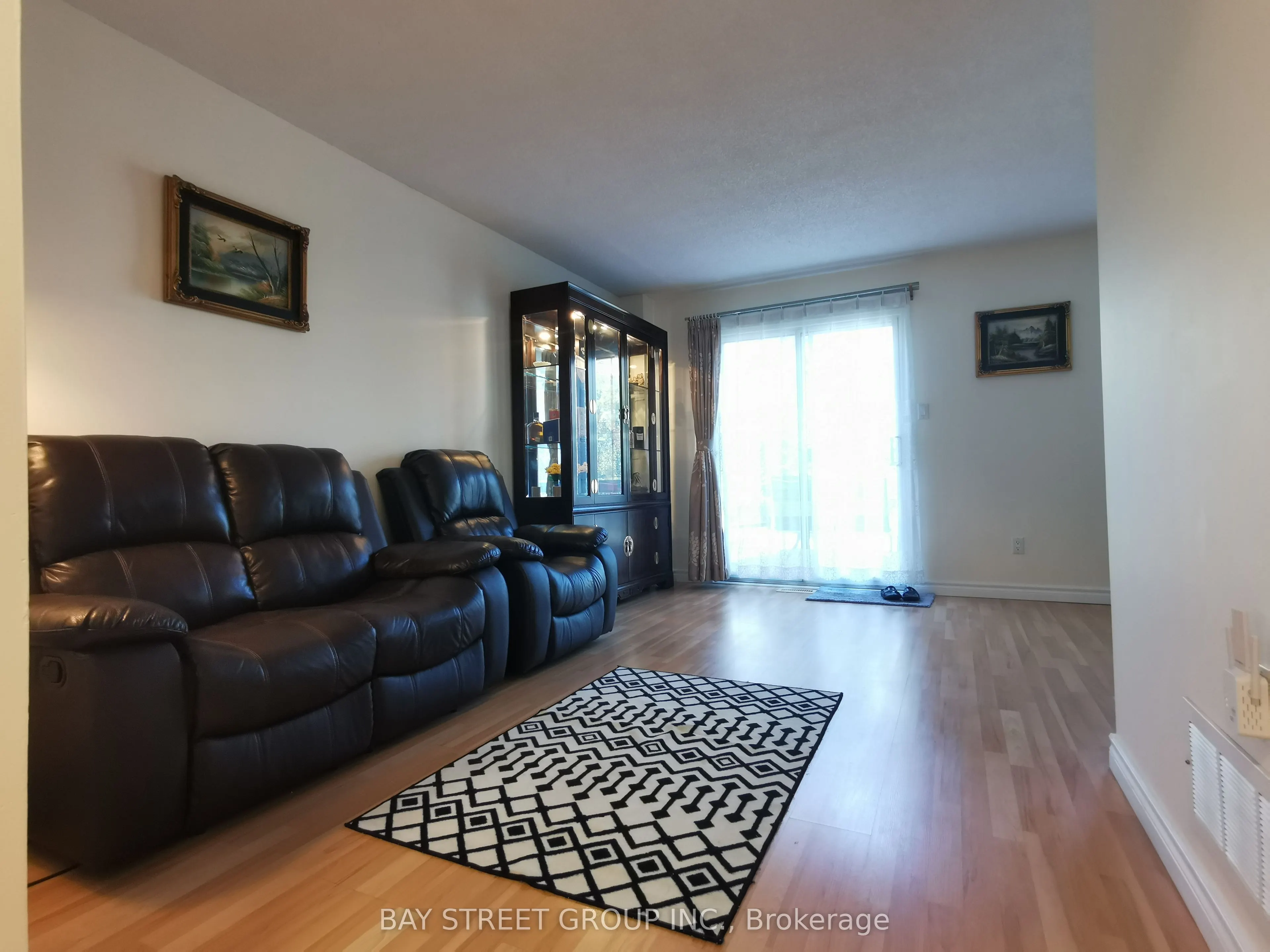 77 Toba Crescent