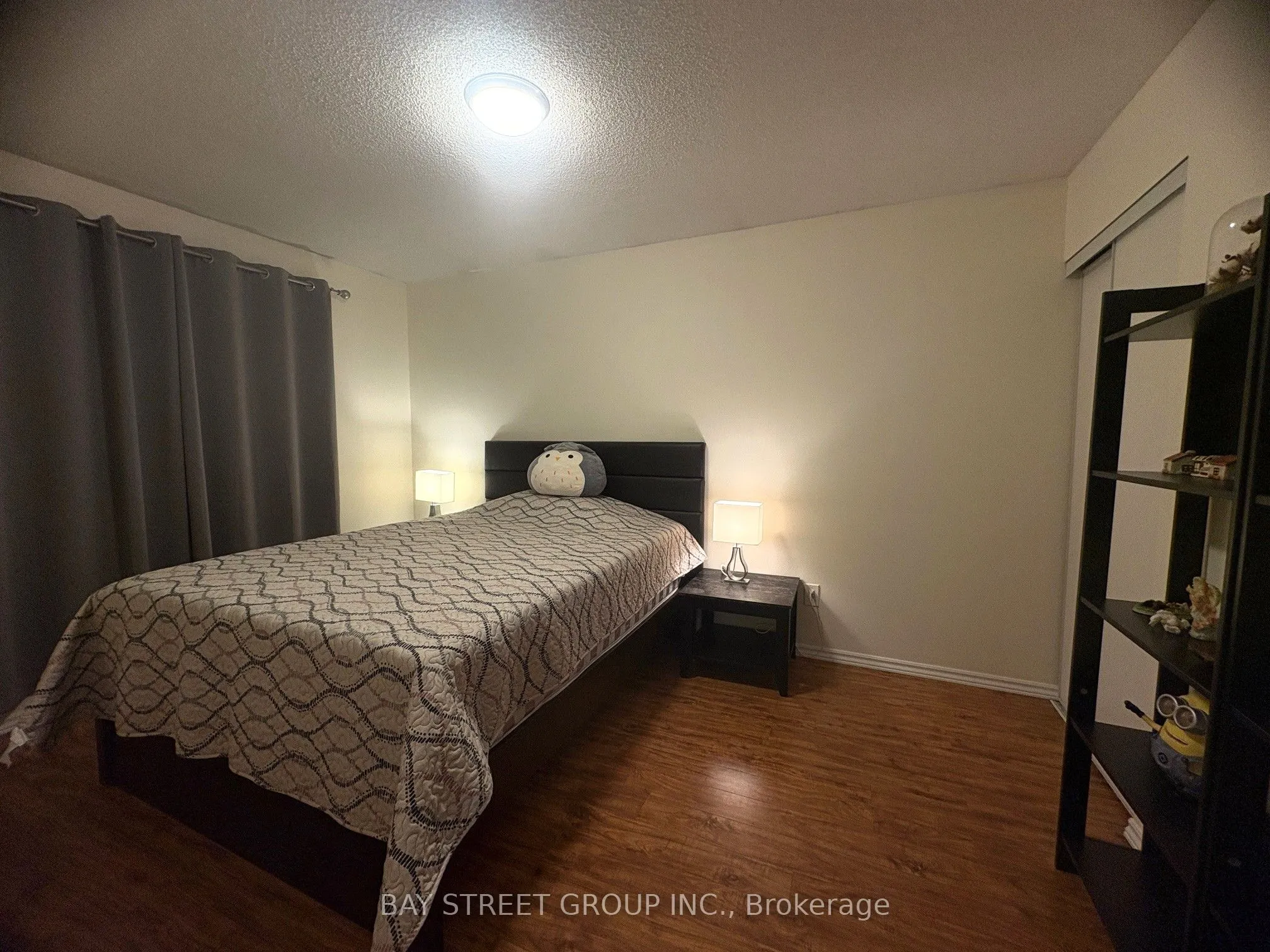 77 Toba Crescent