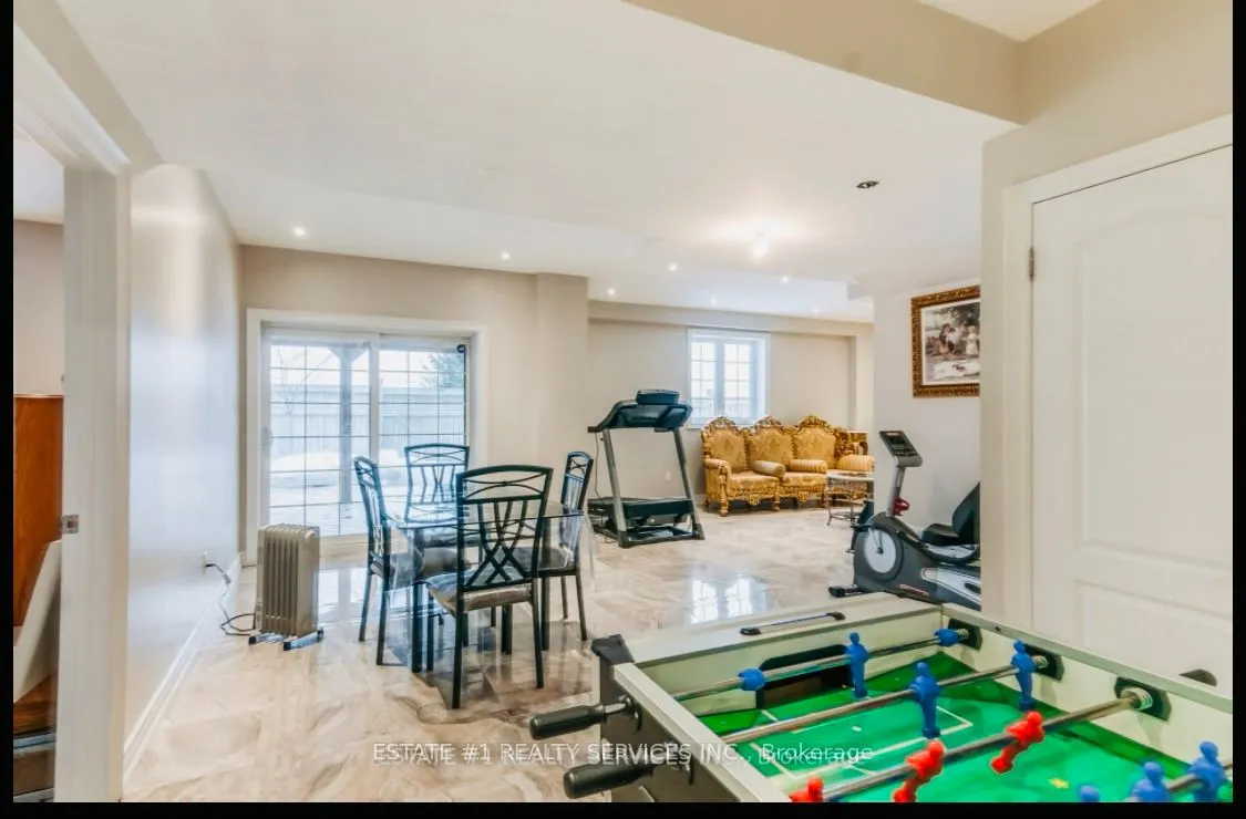 4 Agincourt Circle
