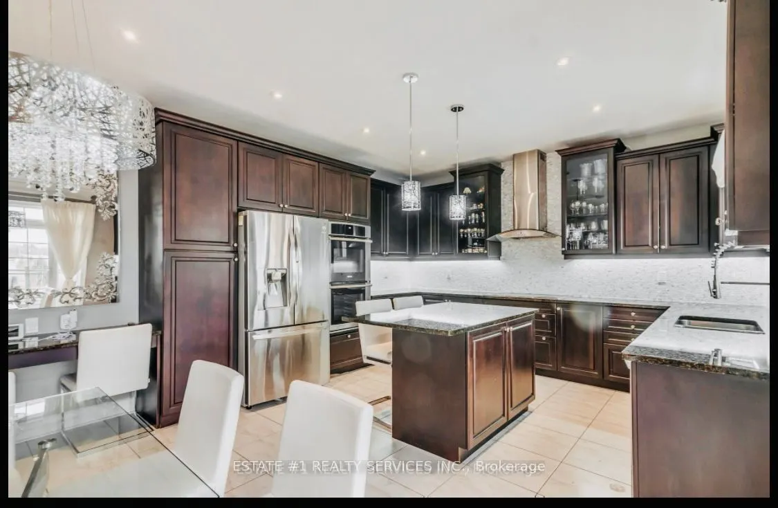 4 Agincourt Circle
