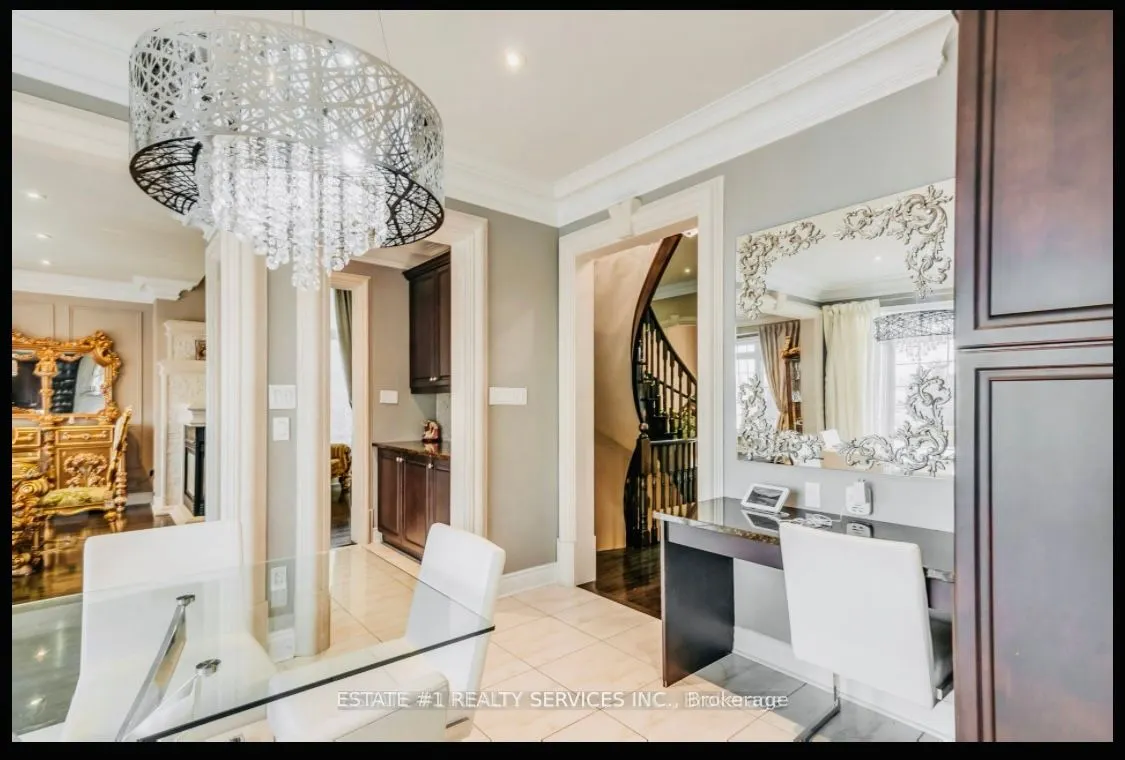 4 Agincourt Circle