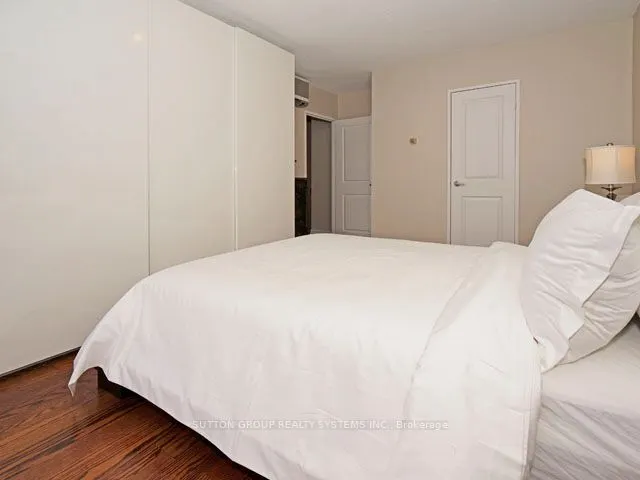 35 Ormskirk Avenue, #811
