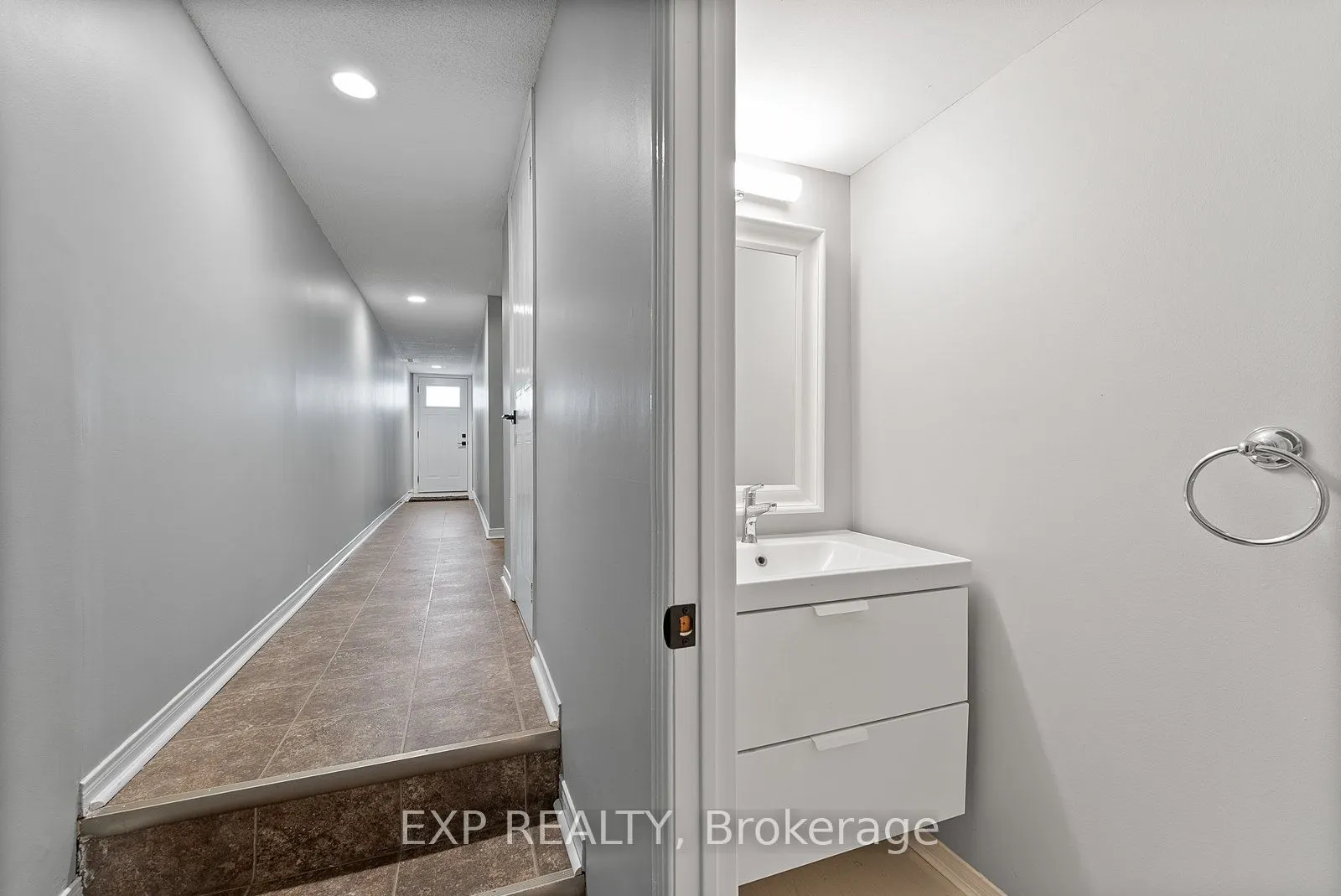895 Maple Avenue, #532