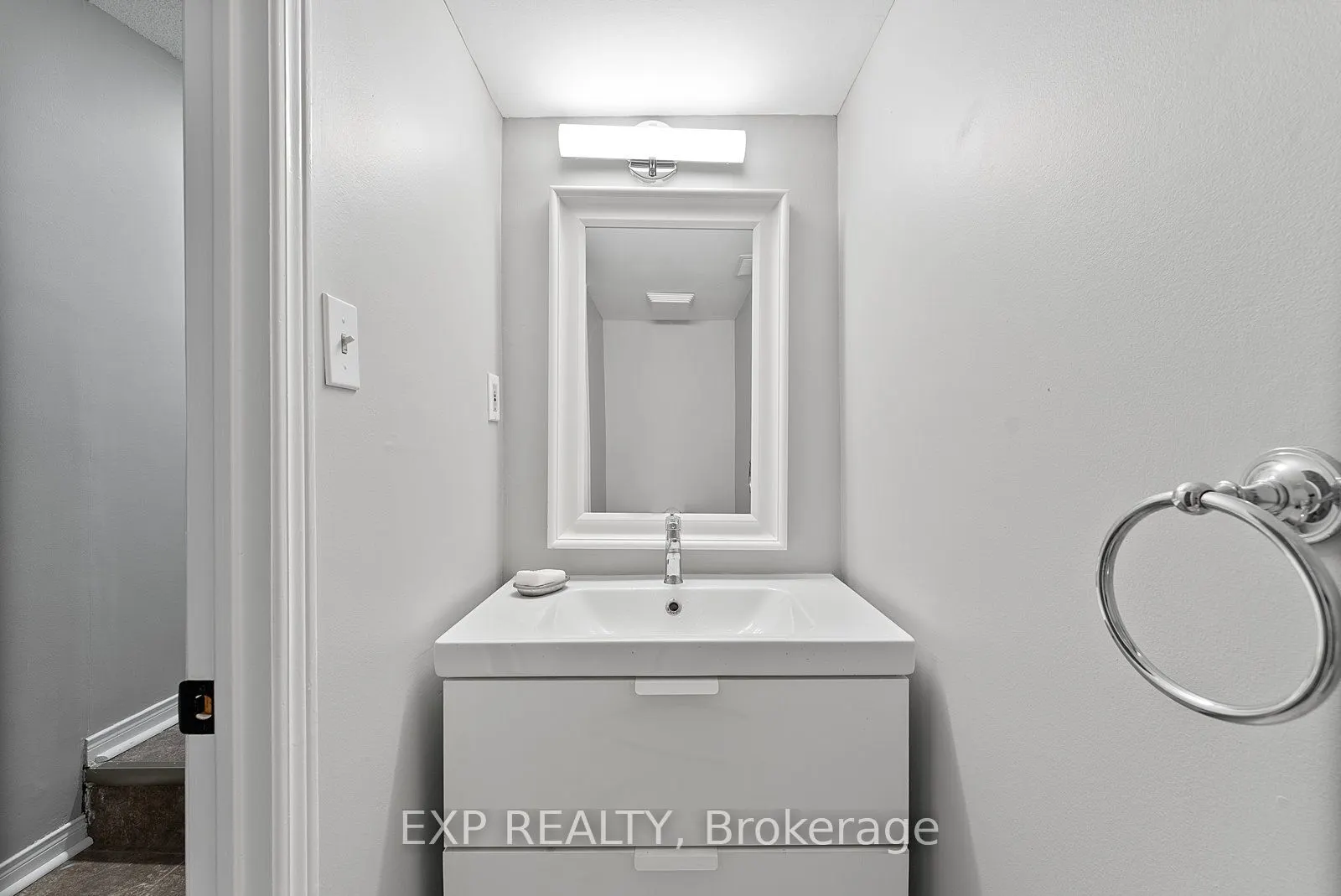 895 Maple Avenue, #532