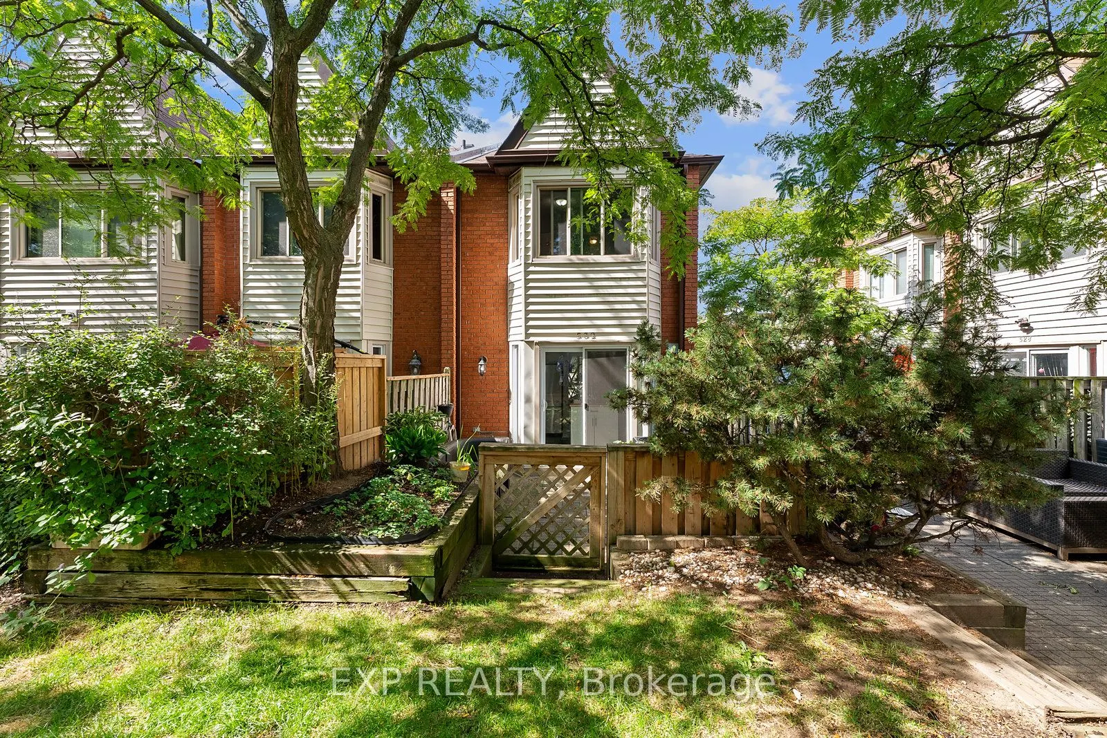 895 Maple Avenue, #532