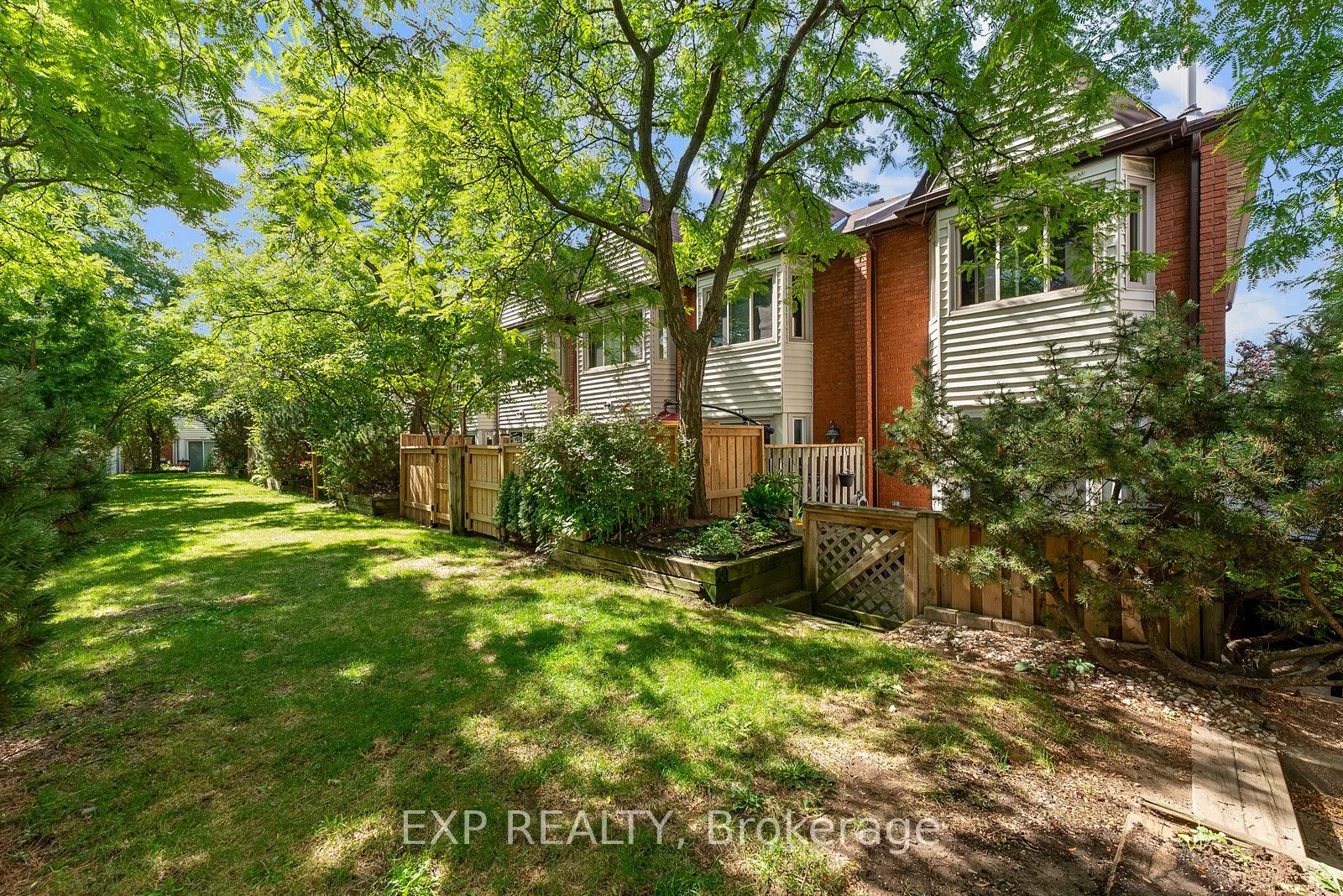 895 Maple Avenue, #532