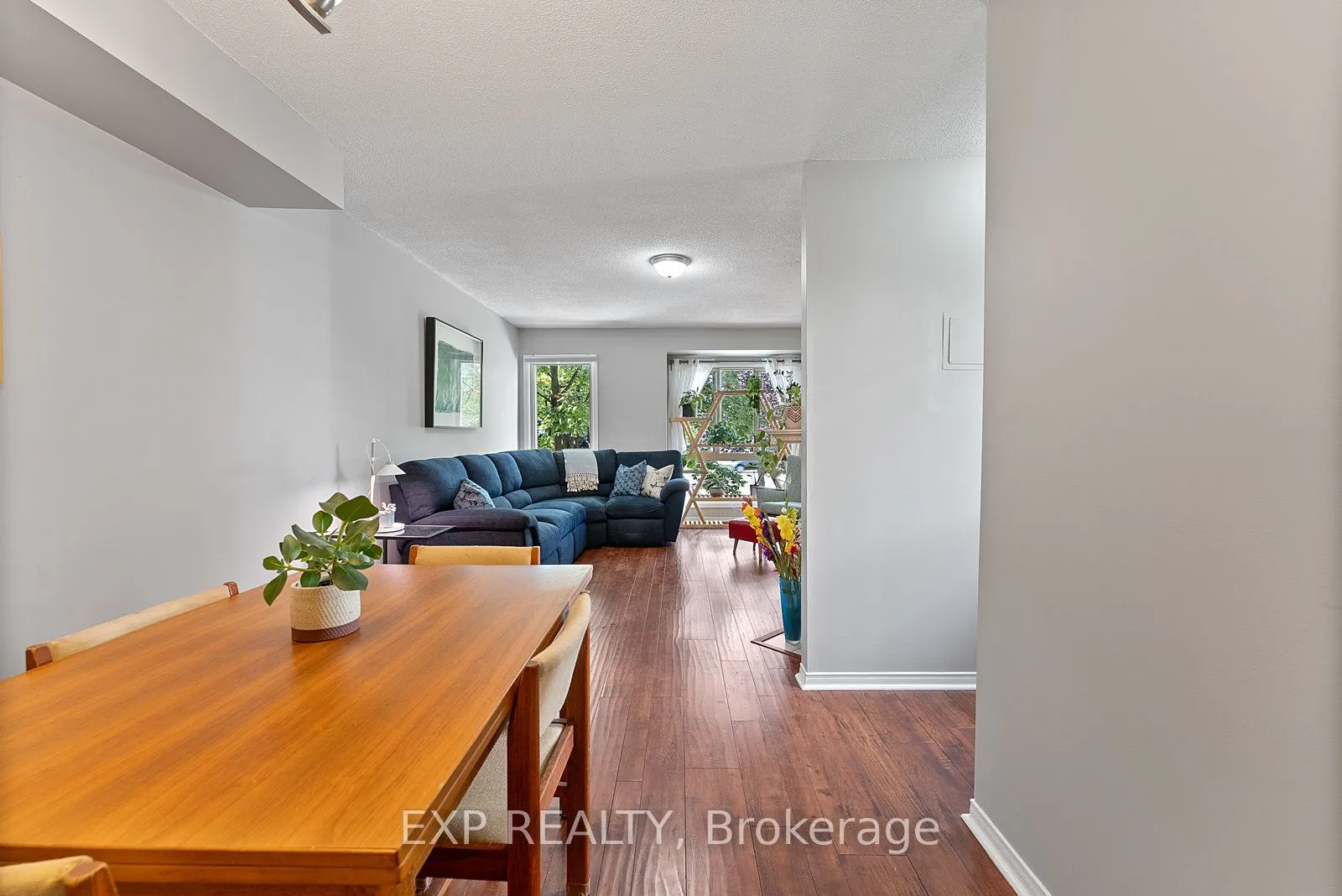 895 Maple Avenue, #532