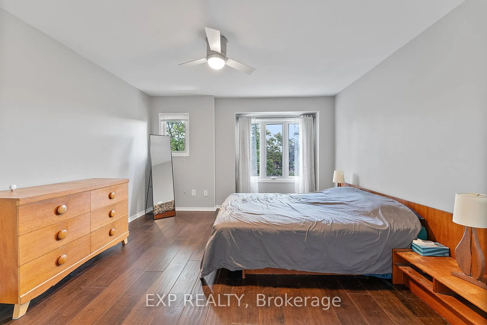 895 Maple Avenue, #532