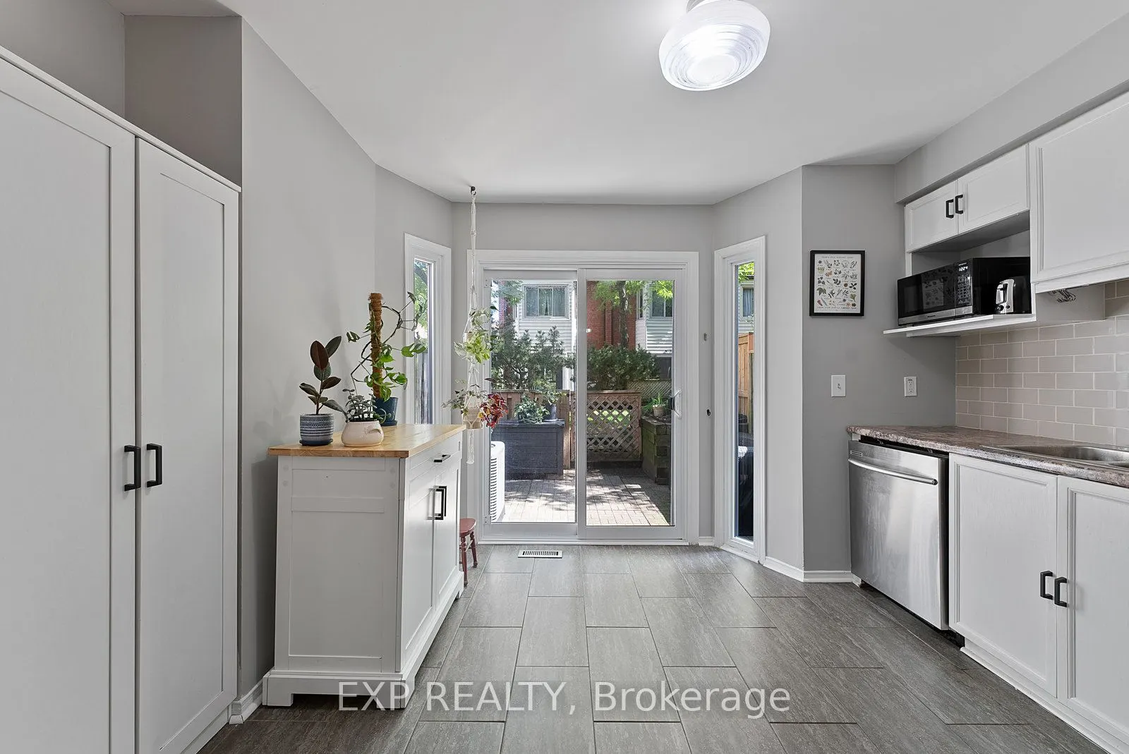 895 Maple Avenue, #532