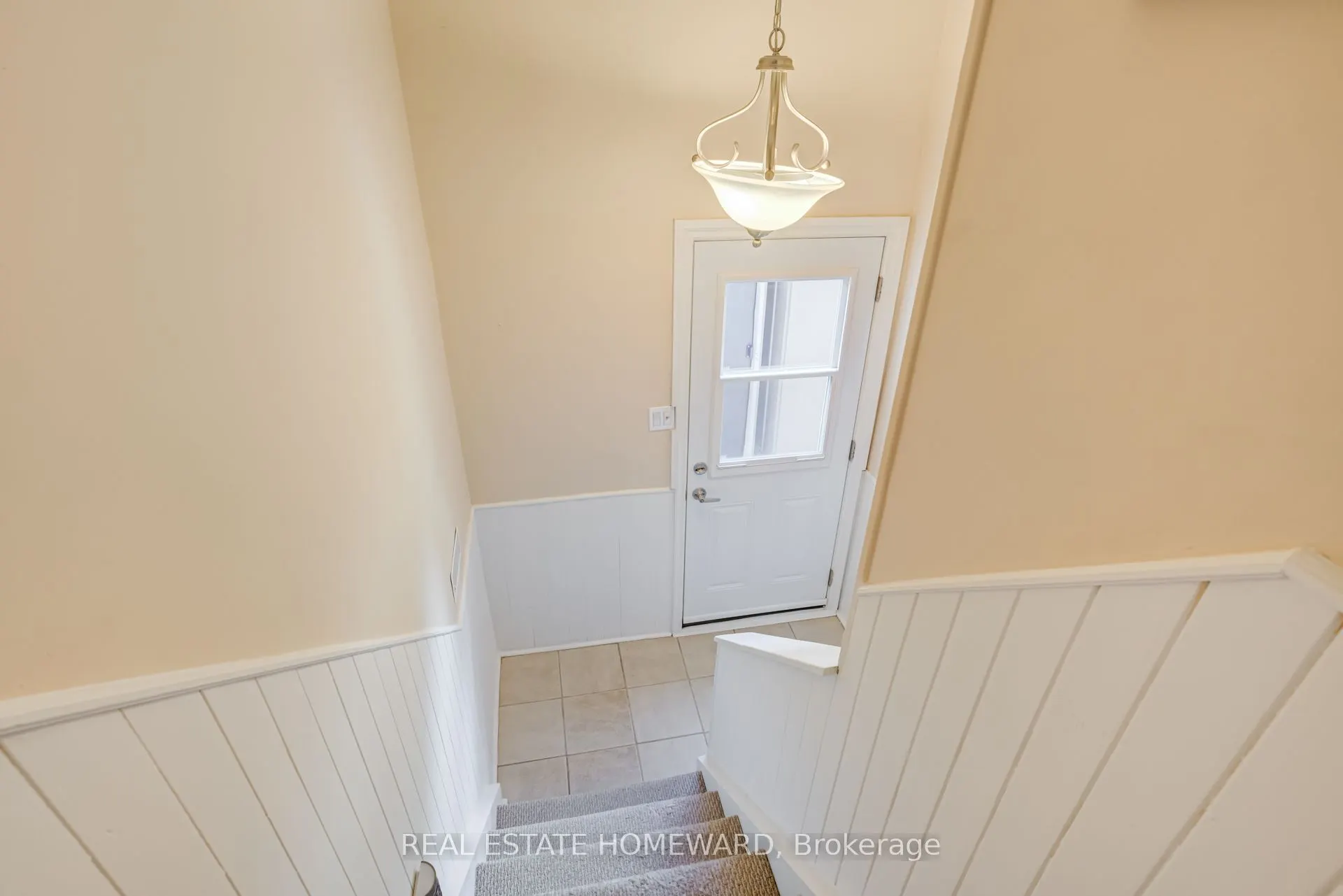 1849 Sandgate Crescent
