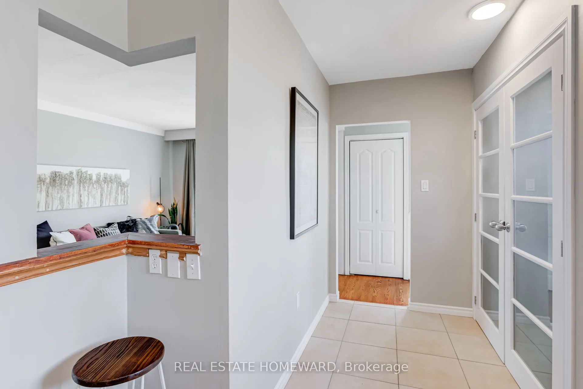 1849 Sandgate Crescent