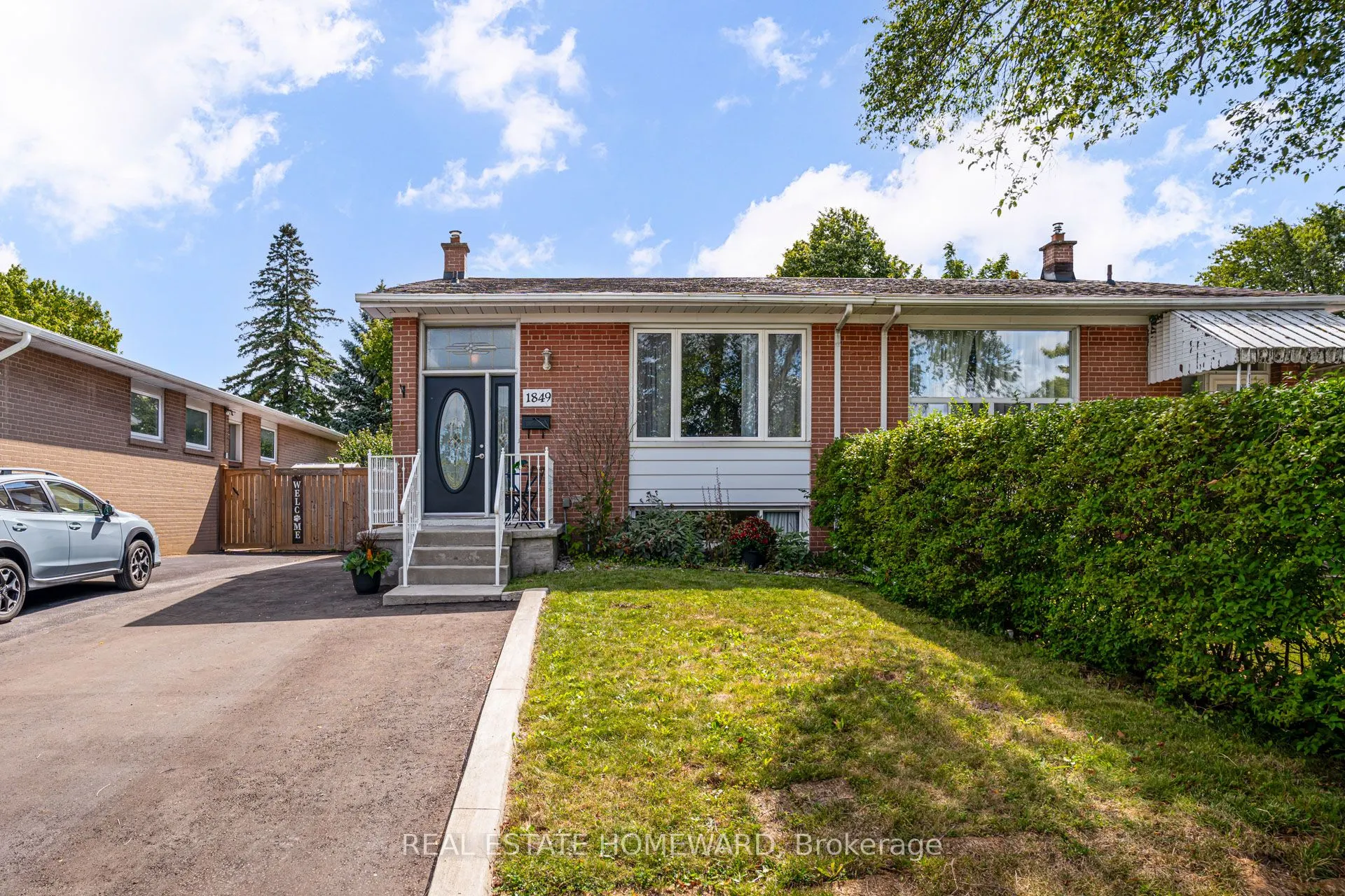 1849 Sandgate Crescent