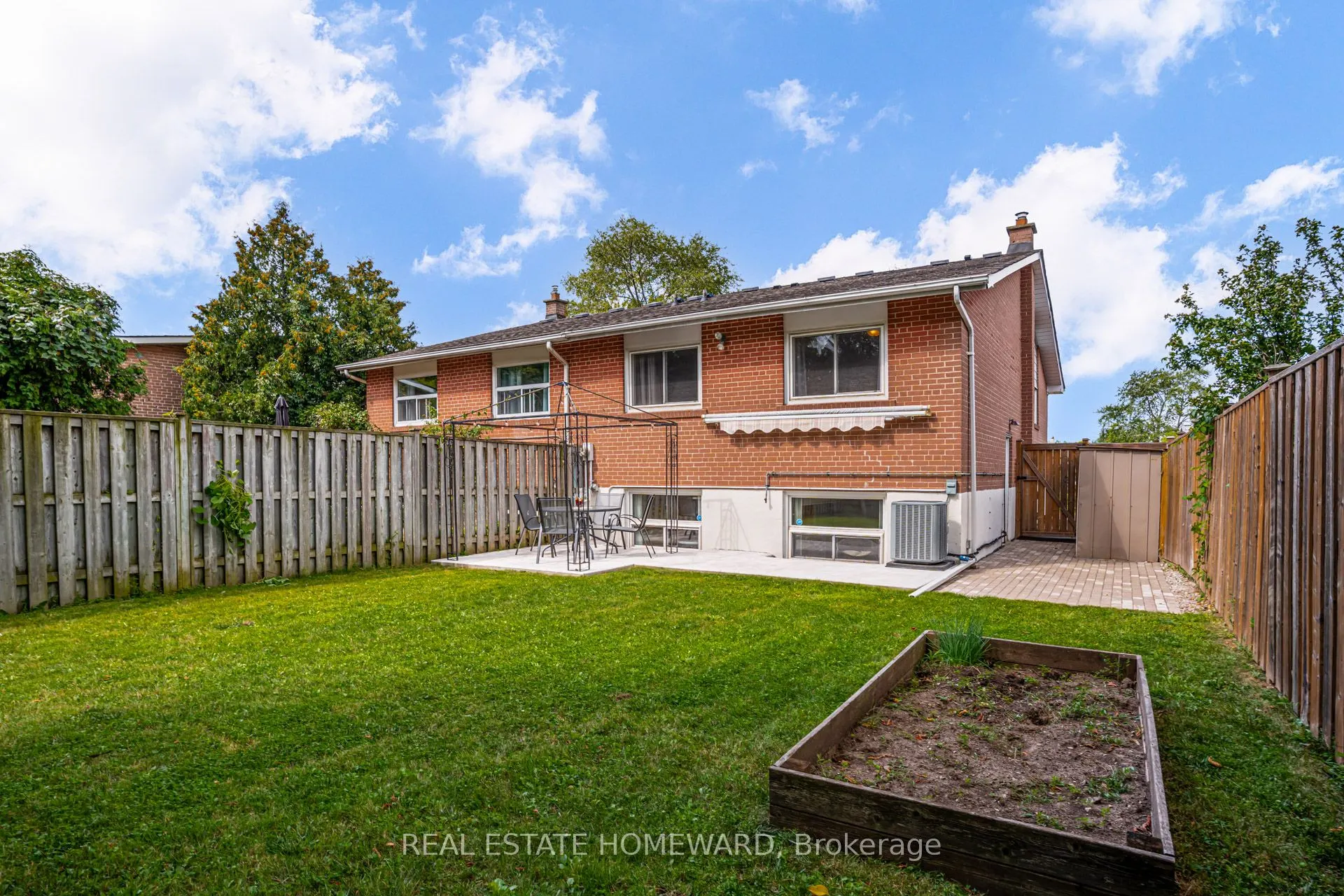 1849 Sandgate Crescent