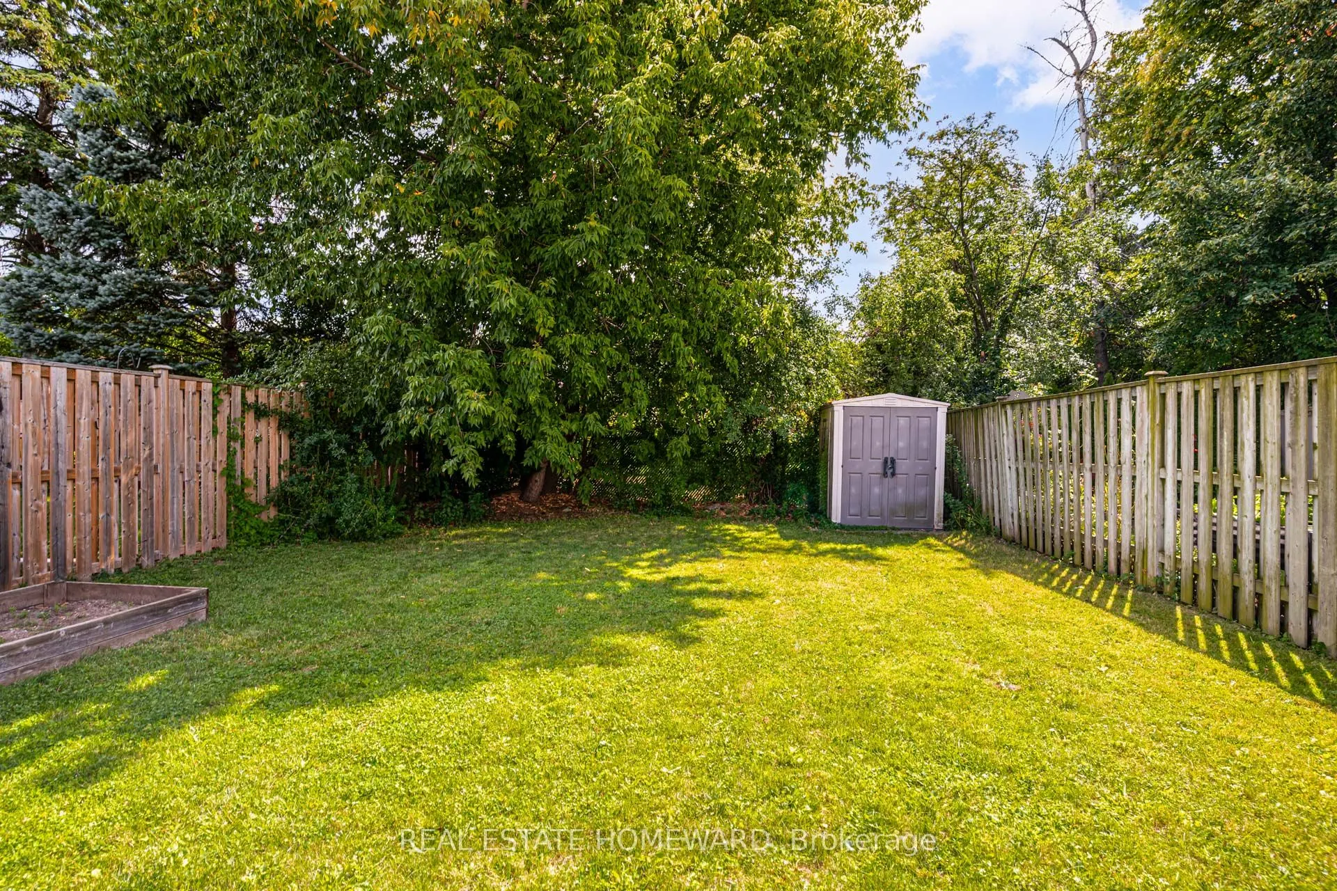 1849 Sandgate Crescent