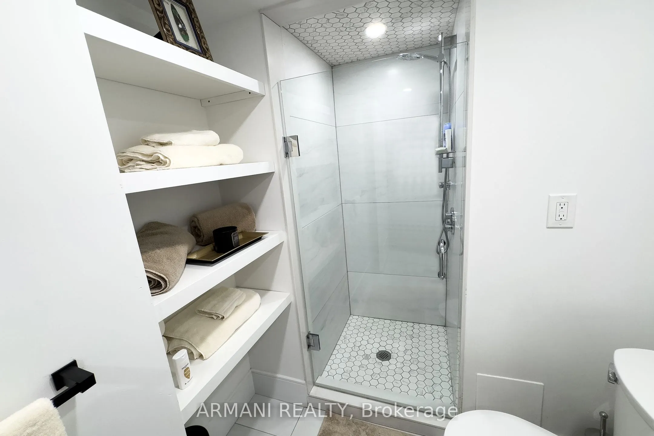 2010 Islington Avenue, #1005