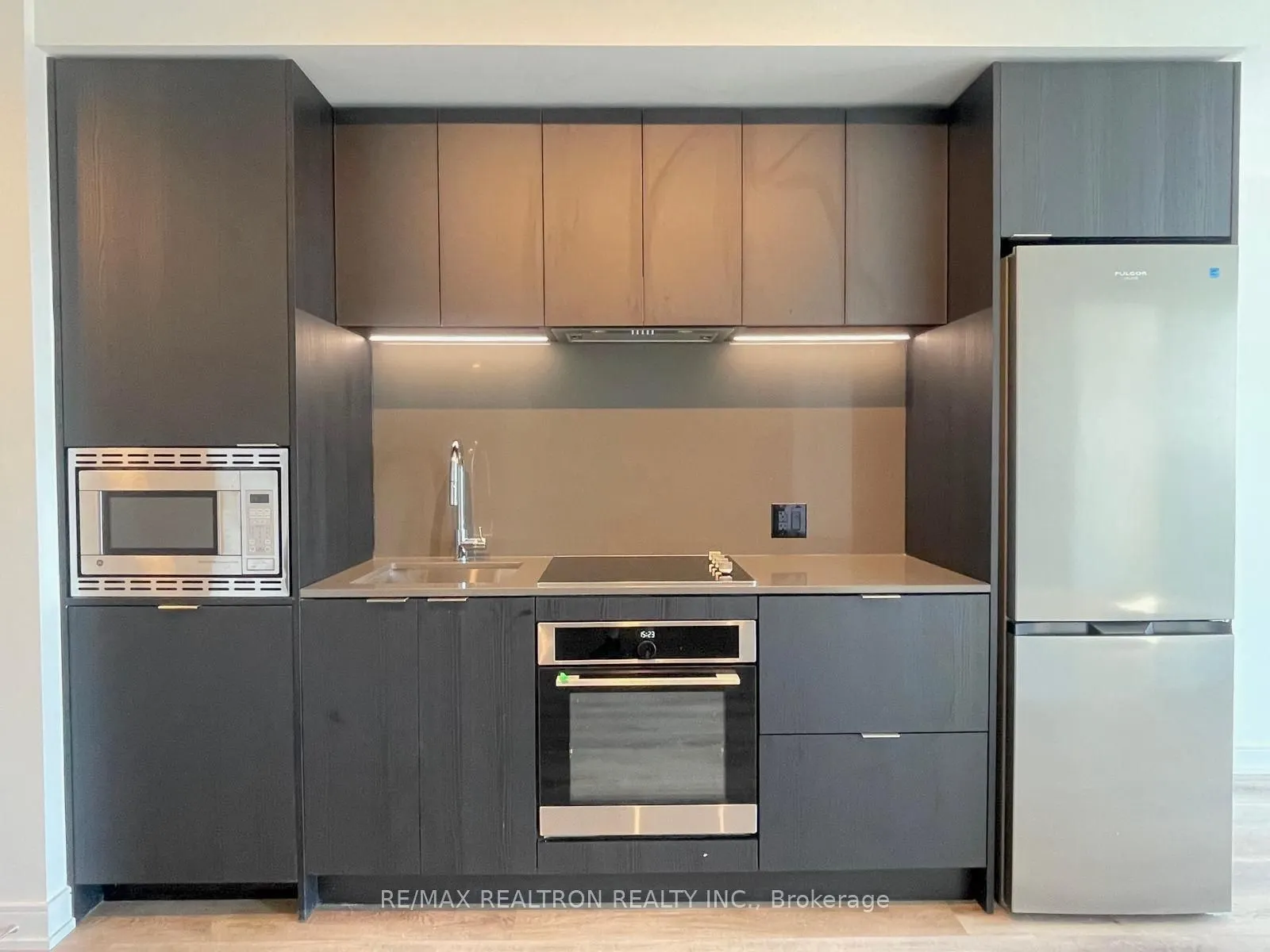 3009 Novar Road, #1406