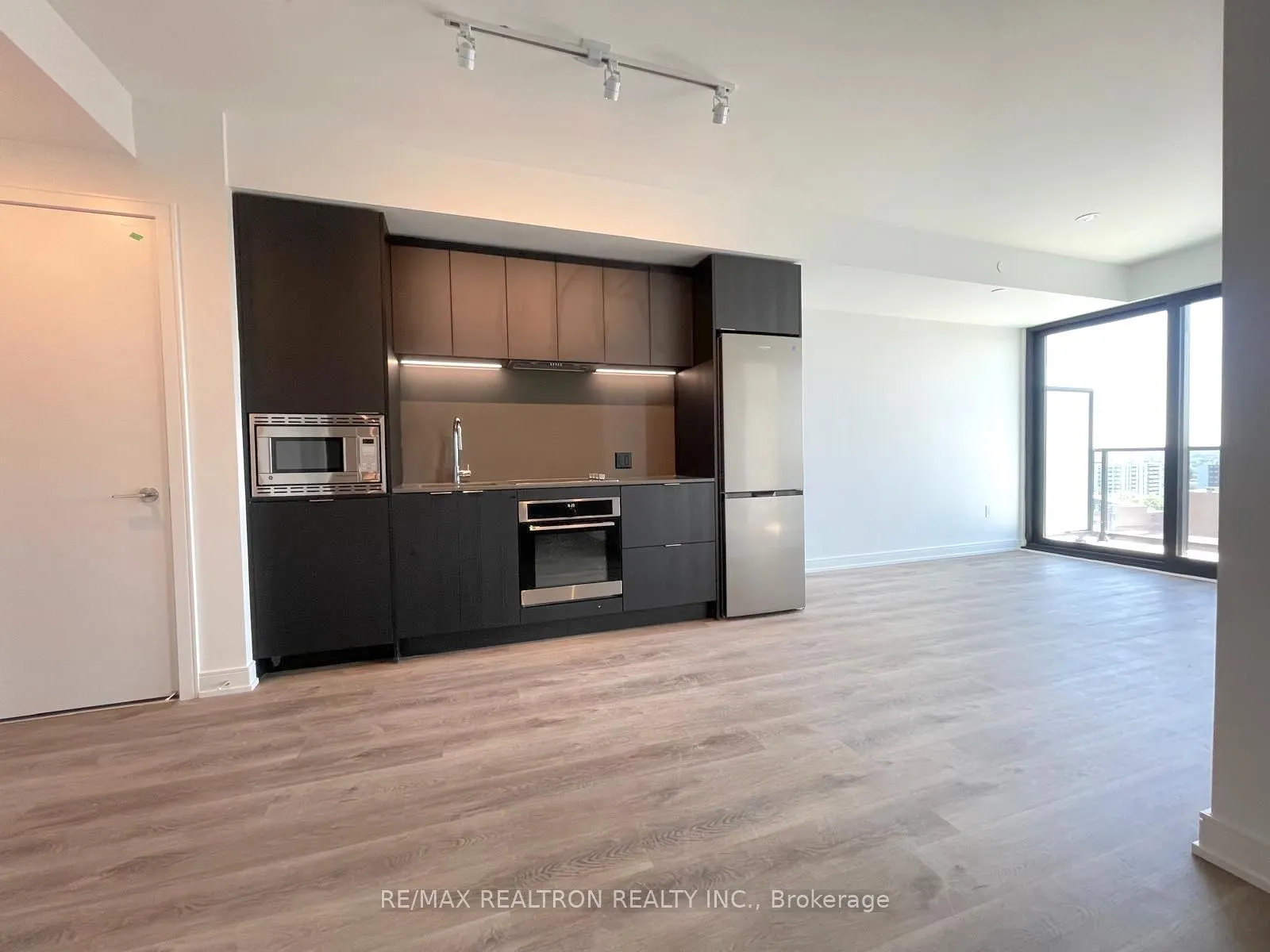 3009 Novar Road, #1406