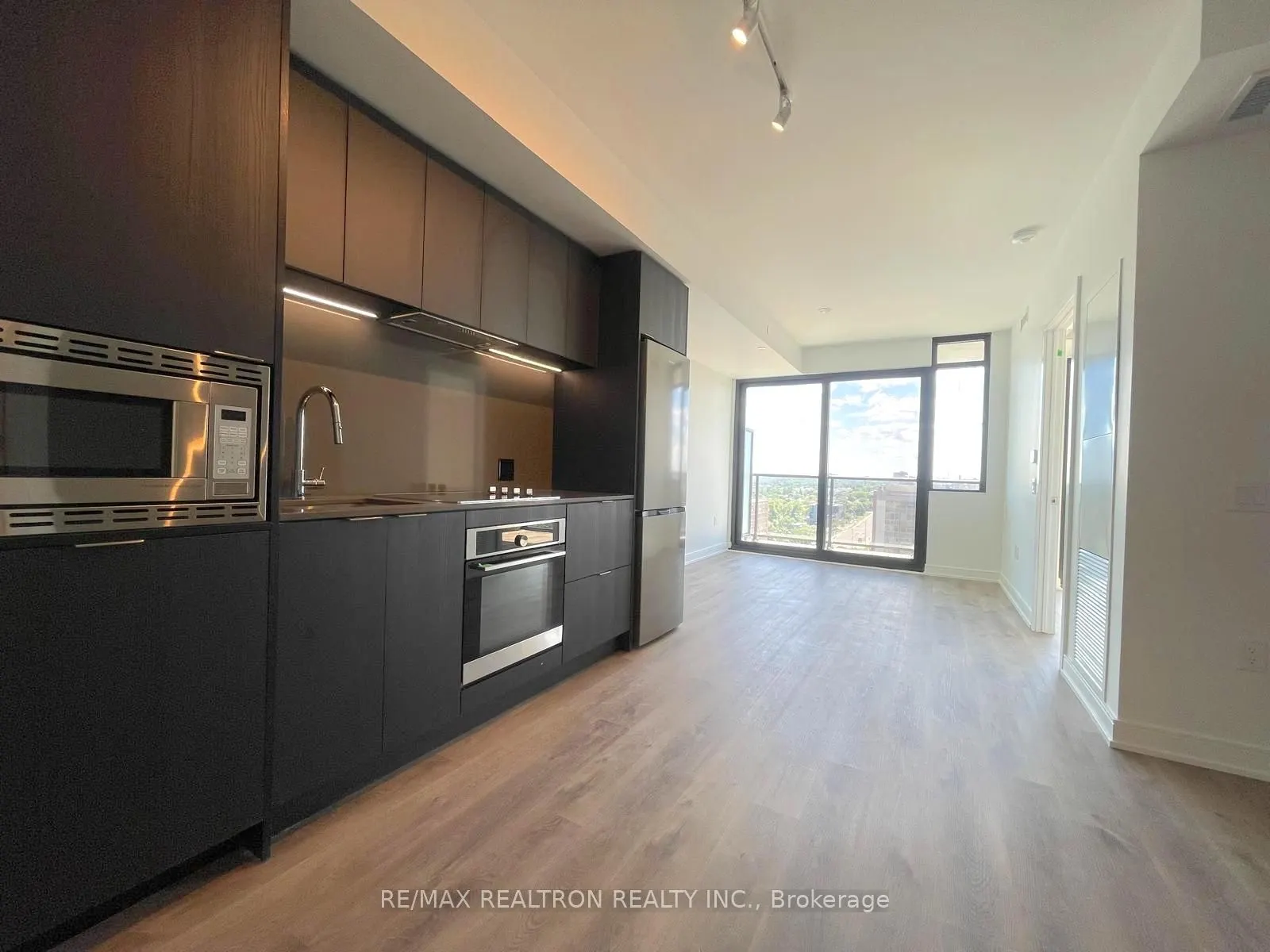 3009 Novar Road, #1406