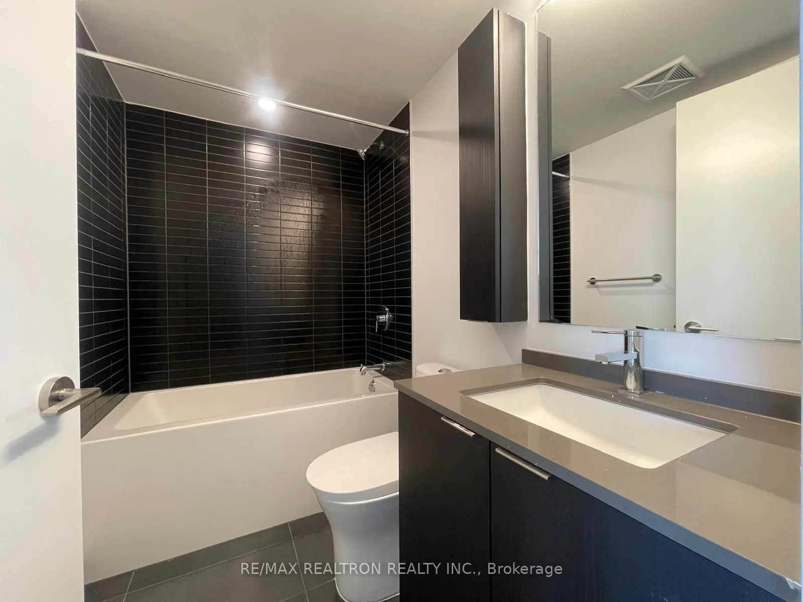 3009 Novar Road, #1406