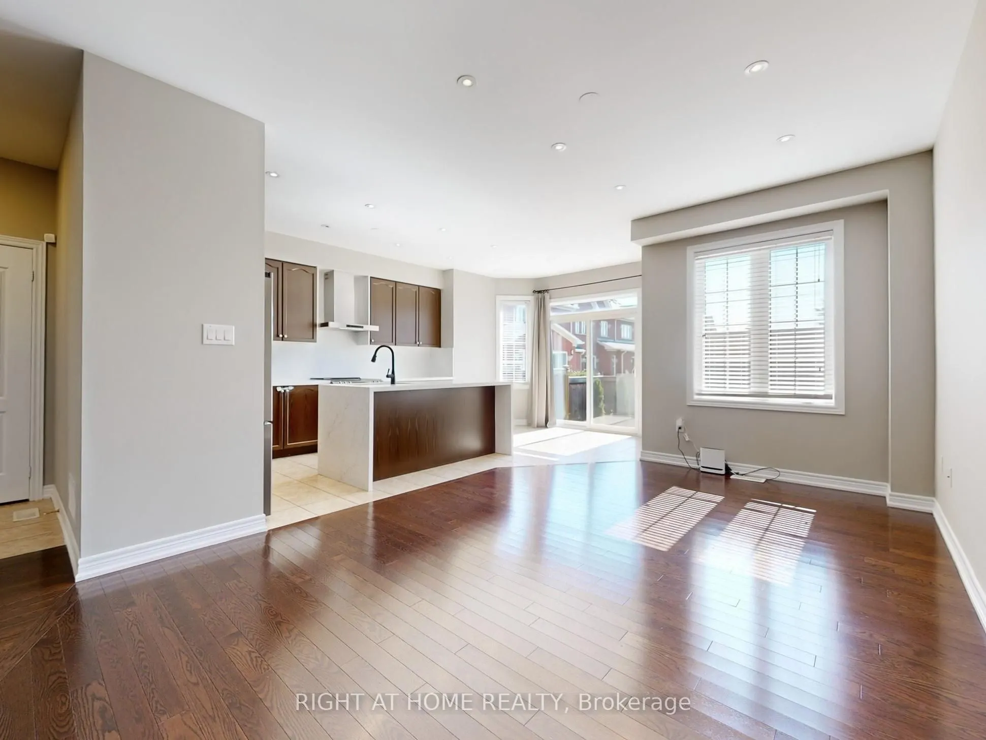 537 Vaughan Court