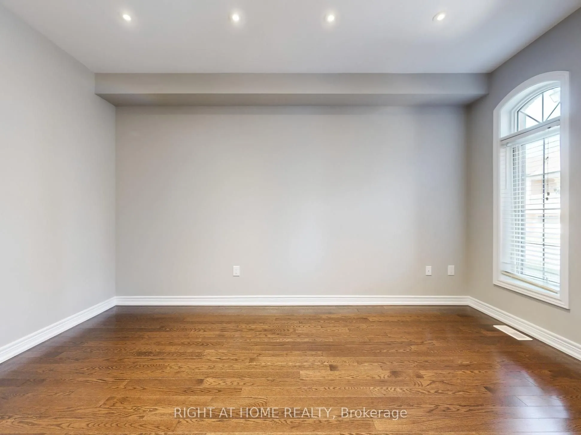 537 Vaughan Court