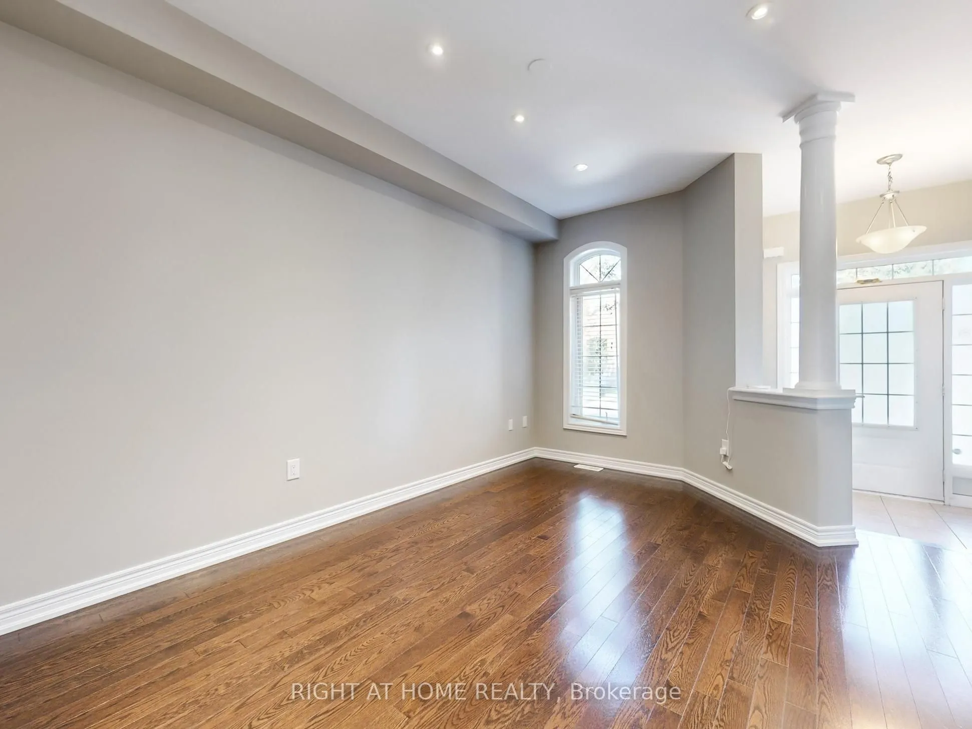 537 Vaughan Court