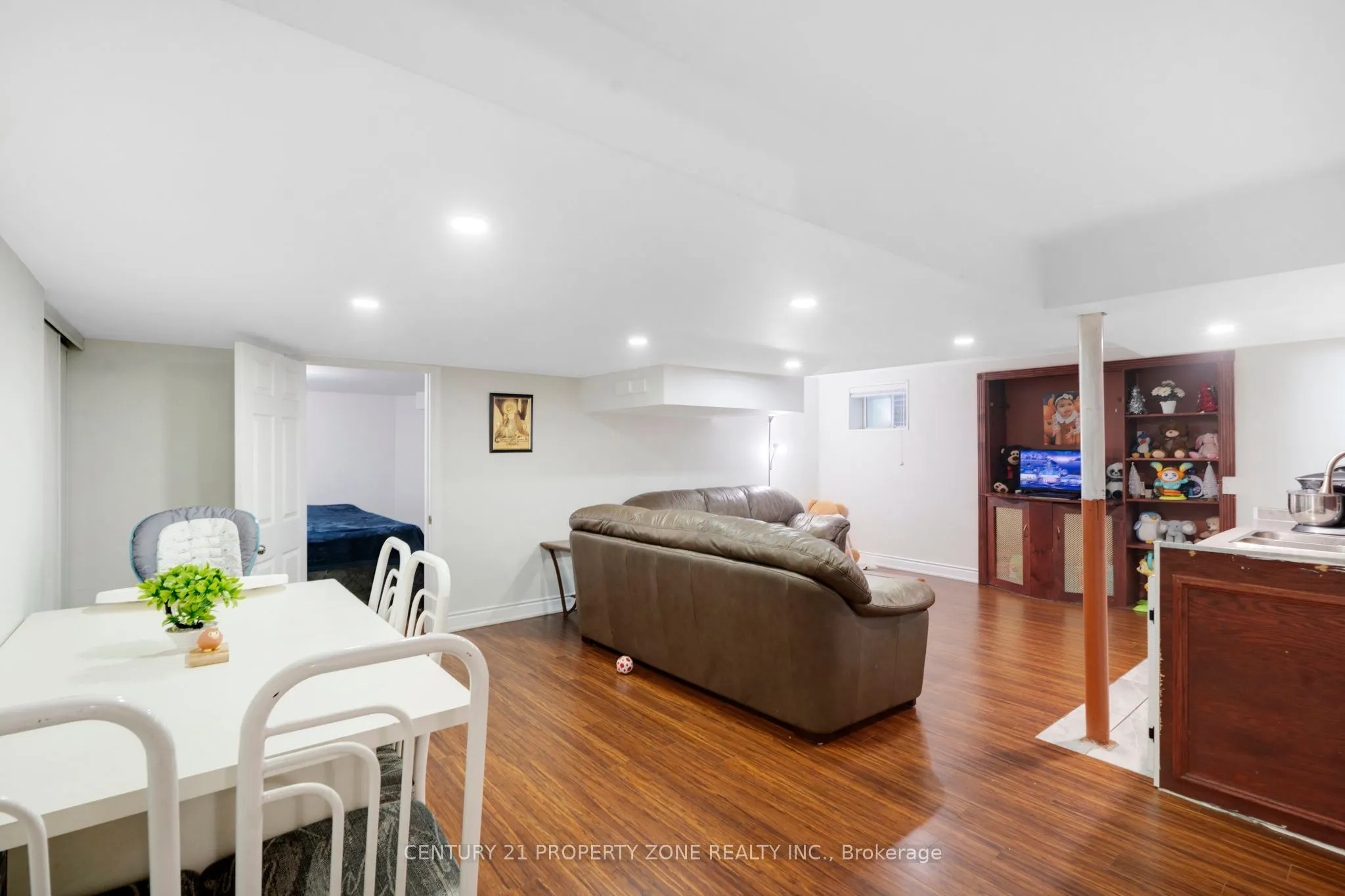 45 Nottingham Crescent