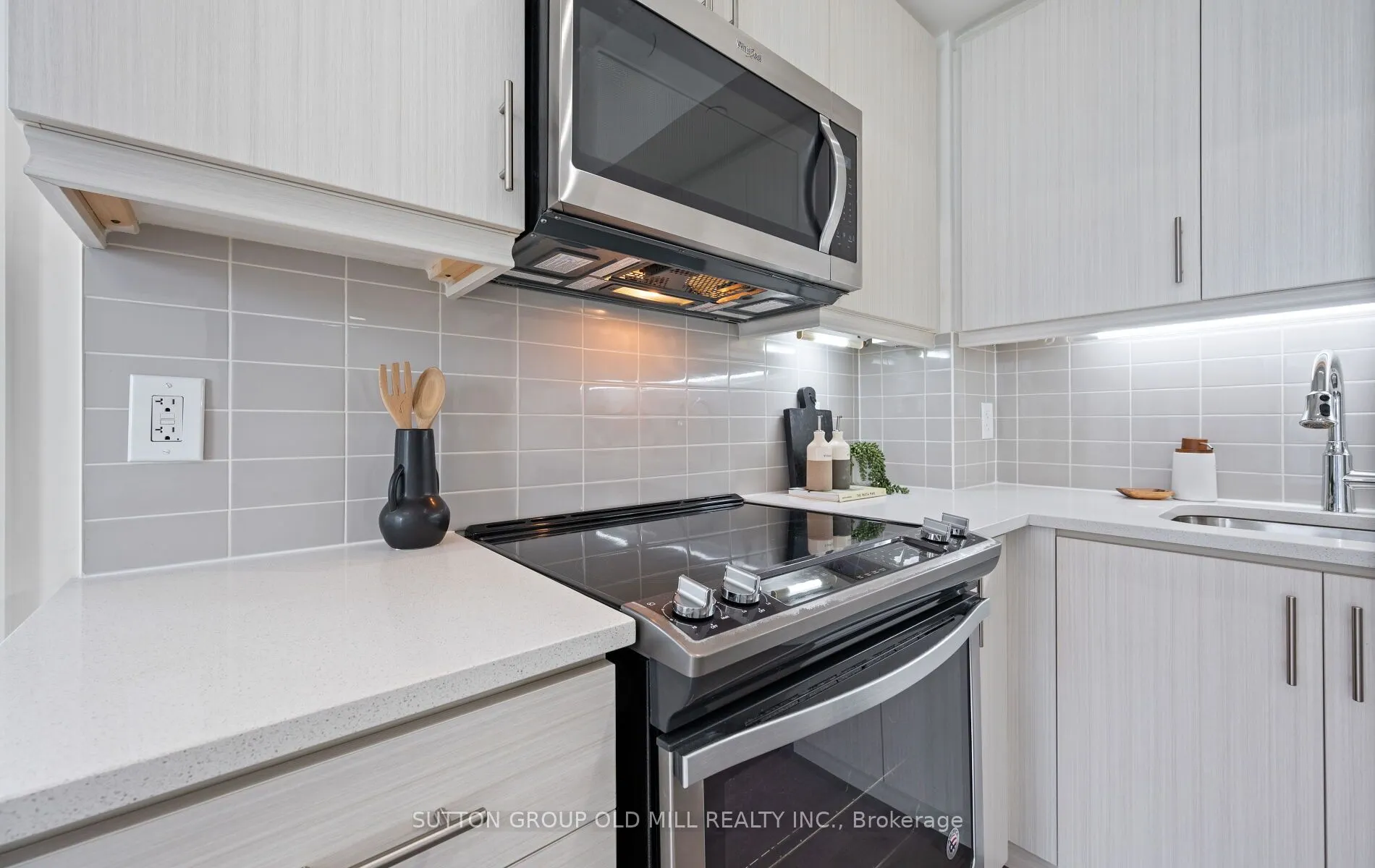 17 Zorra Street, #2308