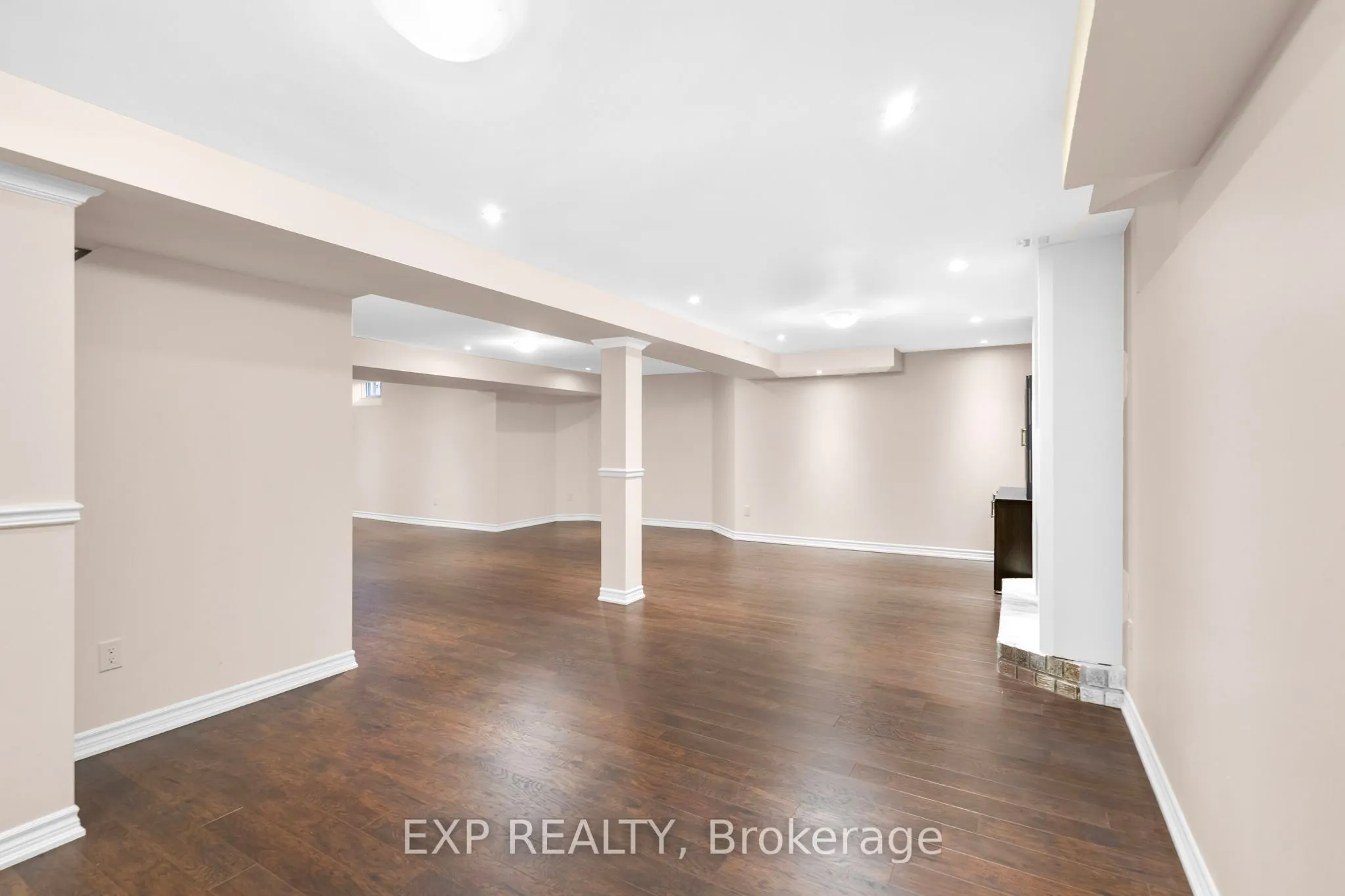 6045 St. Ives Way