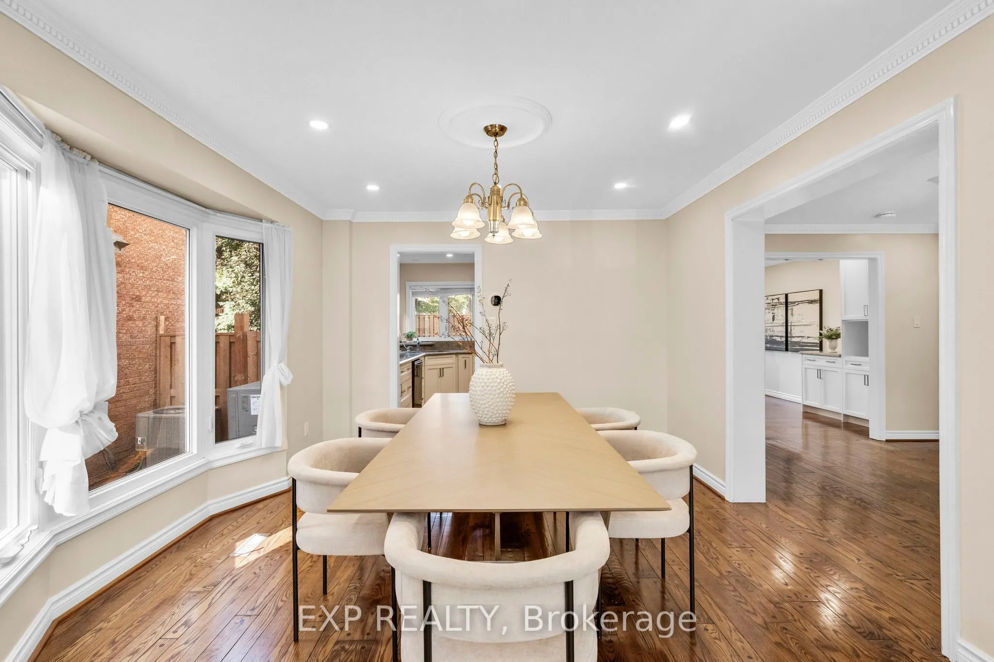 6045 St. Ives Way