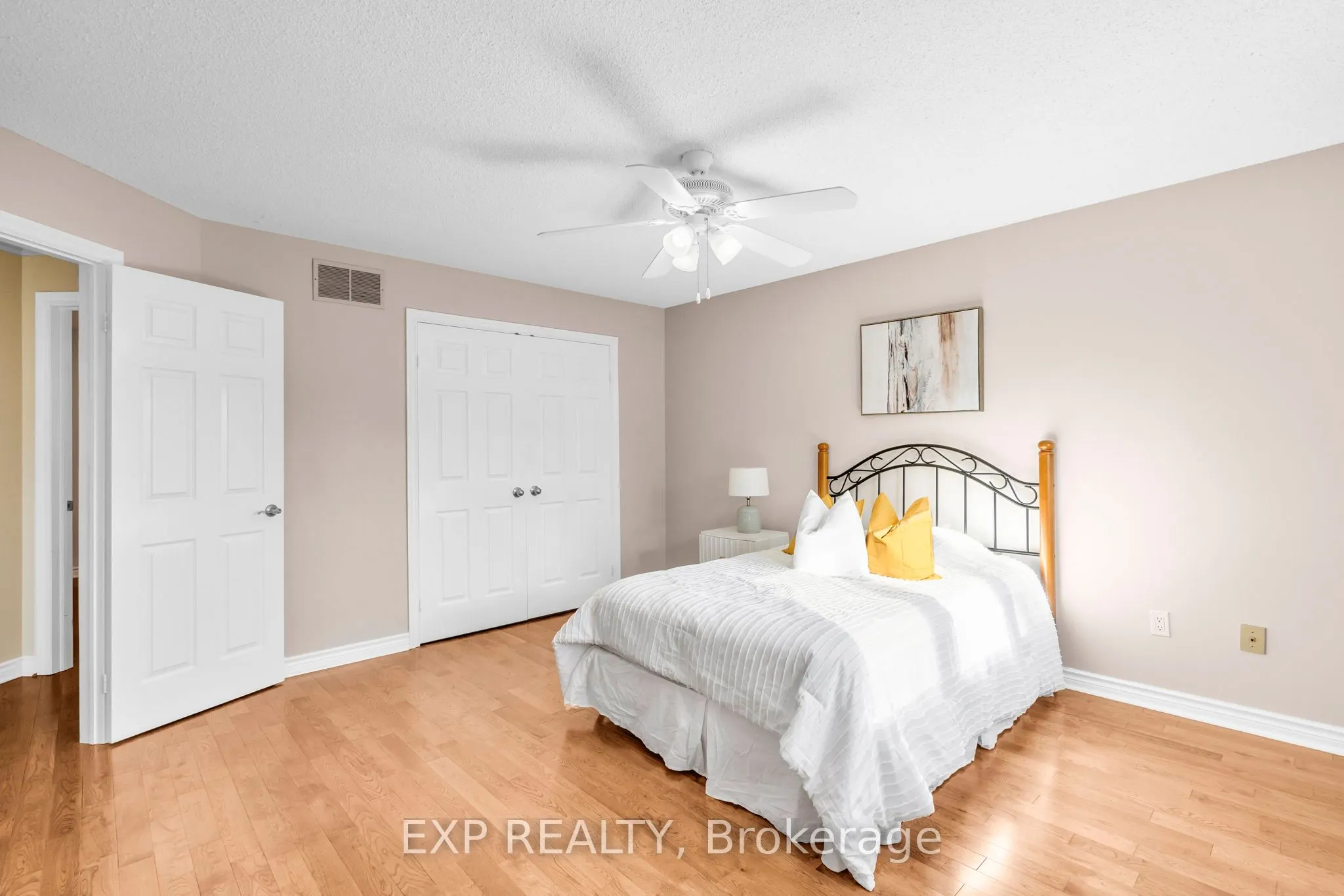 6045 St. Ives Way
